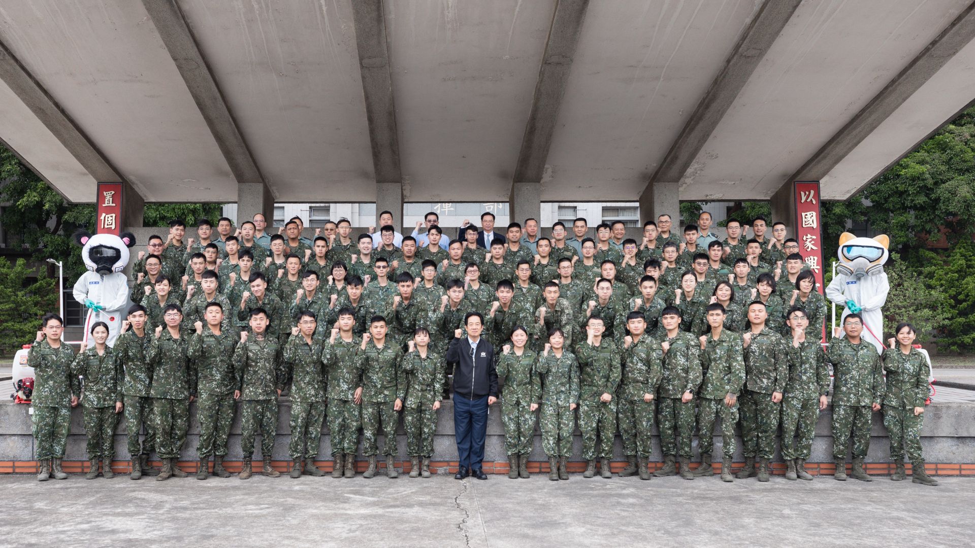  賴總統勗勉北部地區救災部隊，肯定國軍第一時間投入花蓮地區救援任務。（總統府提供）