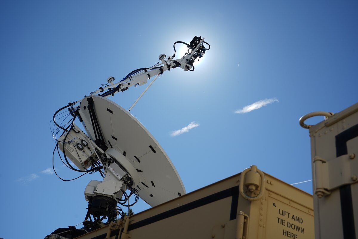RMT是一款可遠端操控的小型低成本衛星干擾裝置。（取自美國太空軍網站）