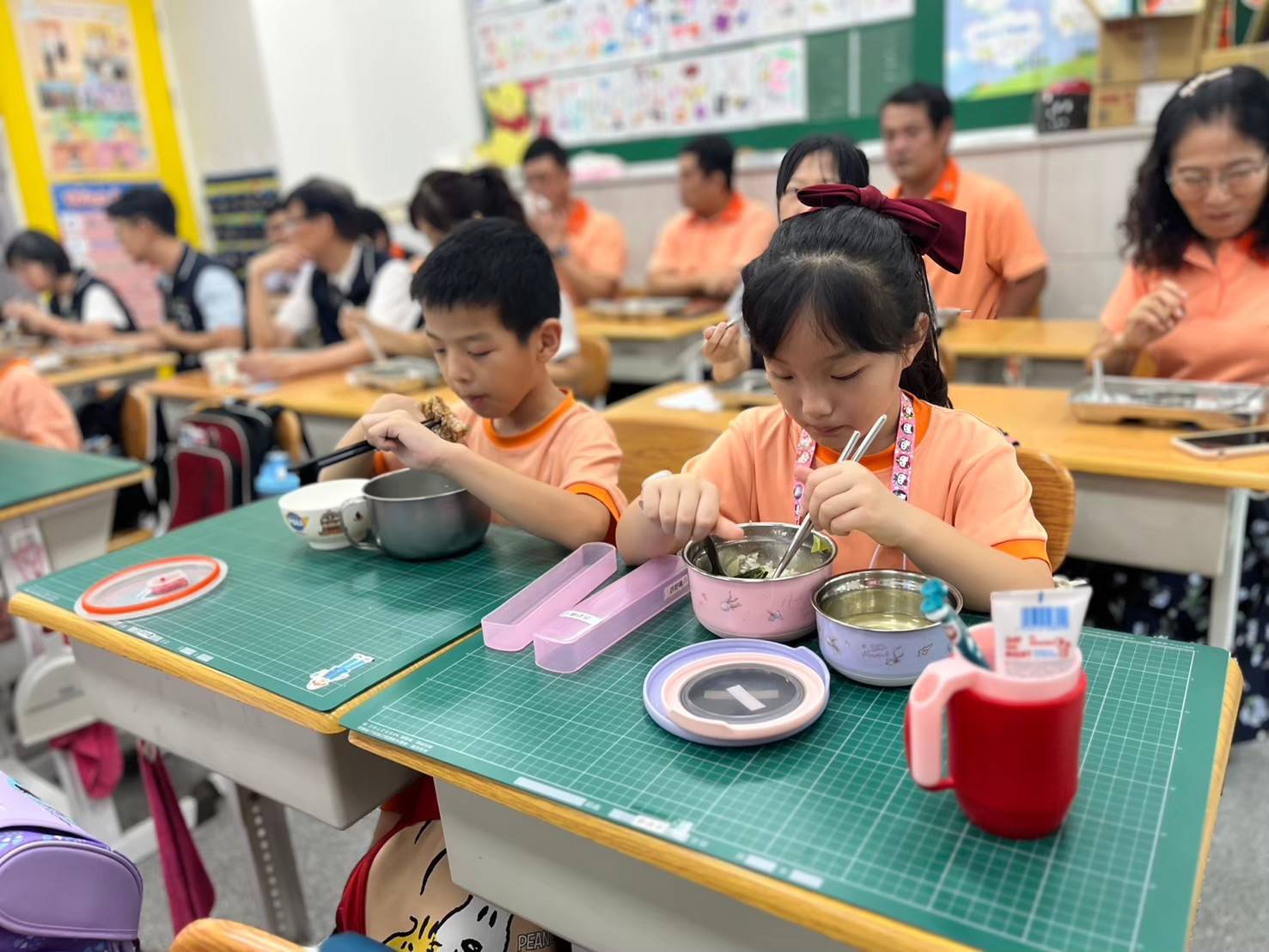 中市學校午餐即日起恢復使用溫體豬肉，教育局表示，剩餘食物仍暫禁打包。（中市府教育局提供）
