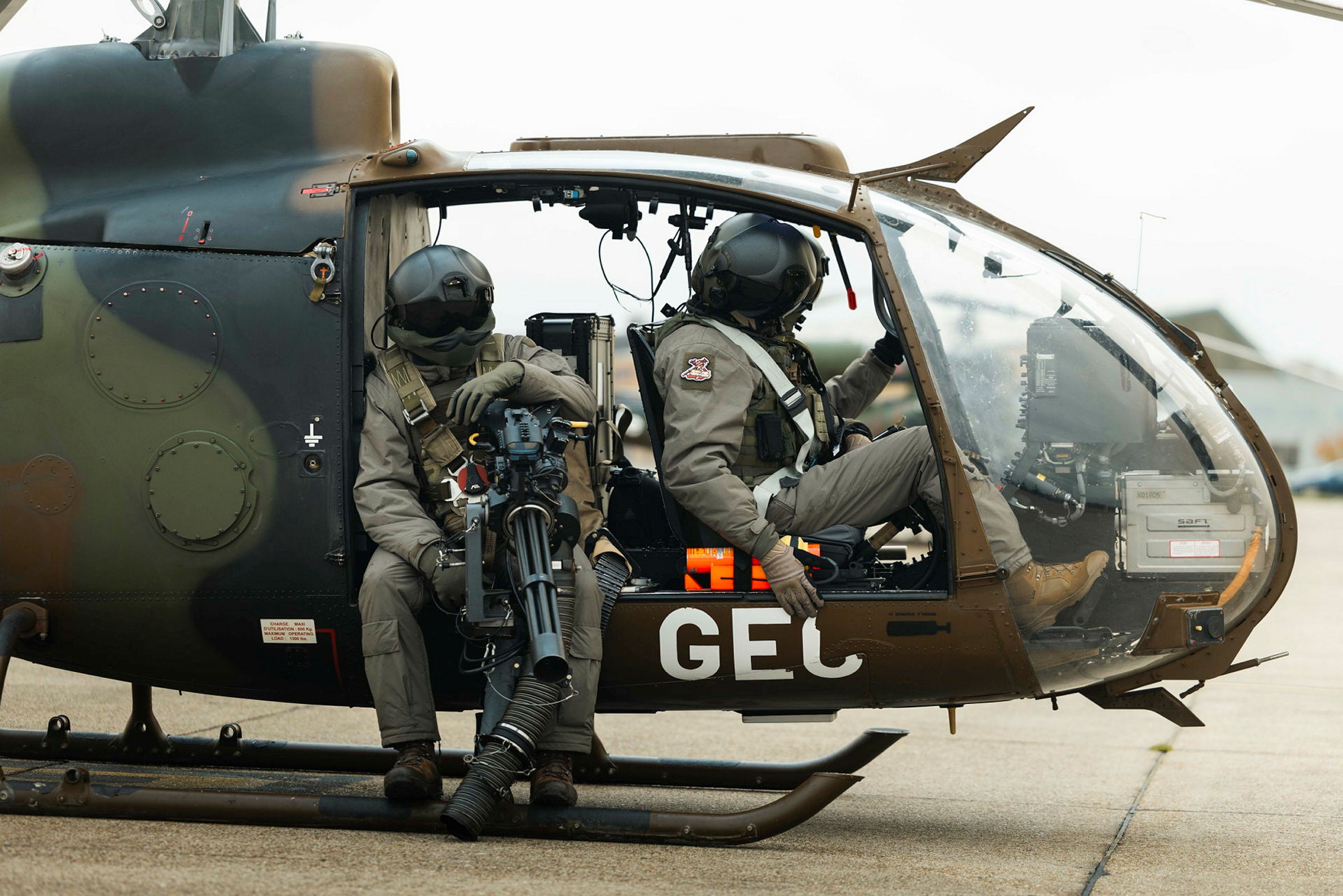 法軍SA342直升機配備有7.62公厘M134旋轉機槍，可發揮強大支援火力。（取自法國國防部「X」帳號）