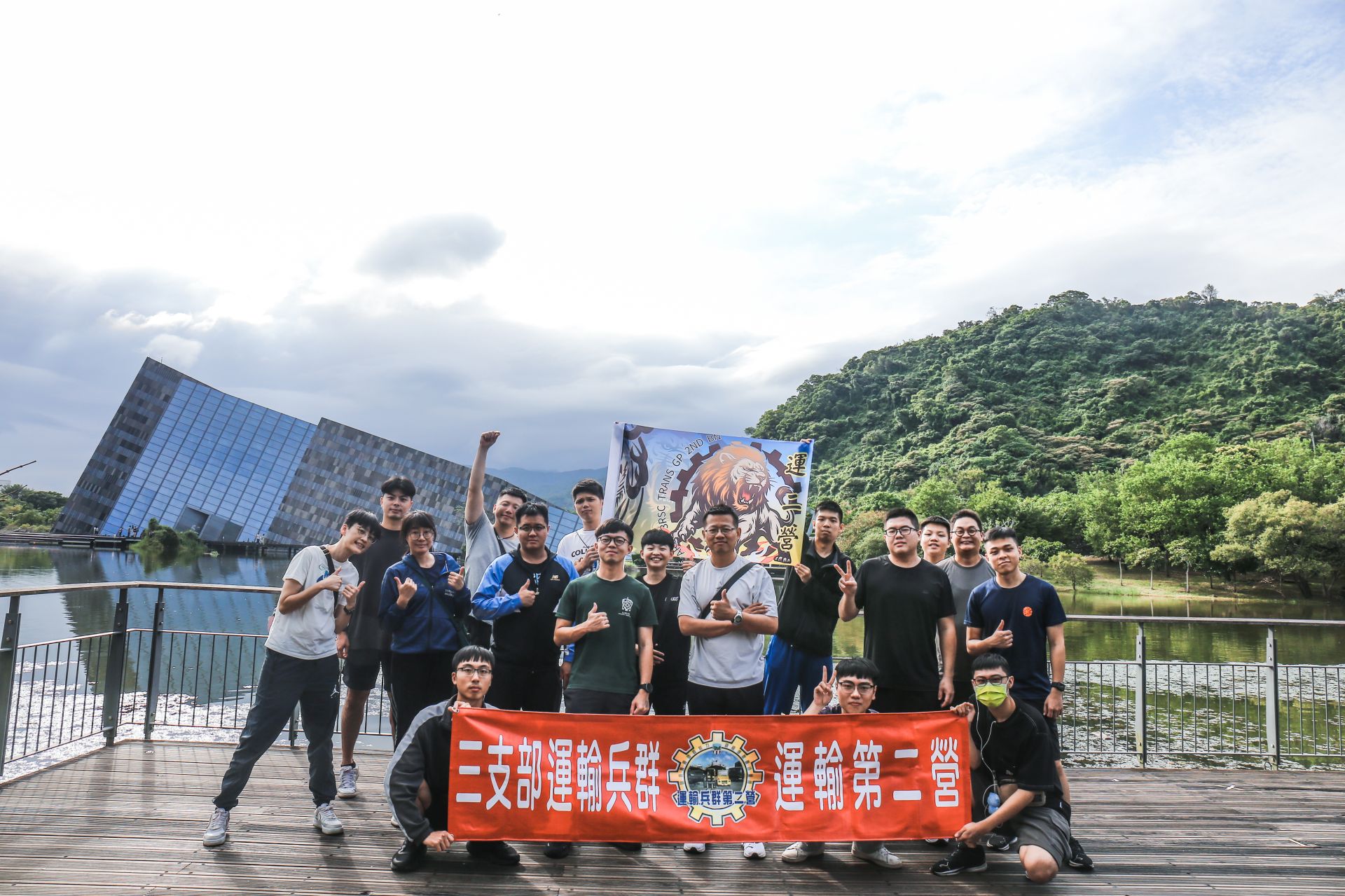 3支部運輸兵群第2營辦理參訪活動，深化同袍情誼及默契。（3支部運輸兵群提供）