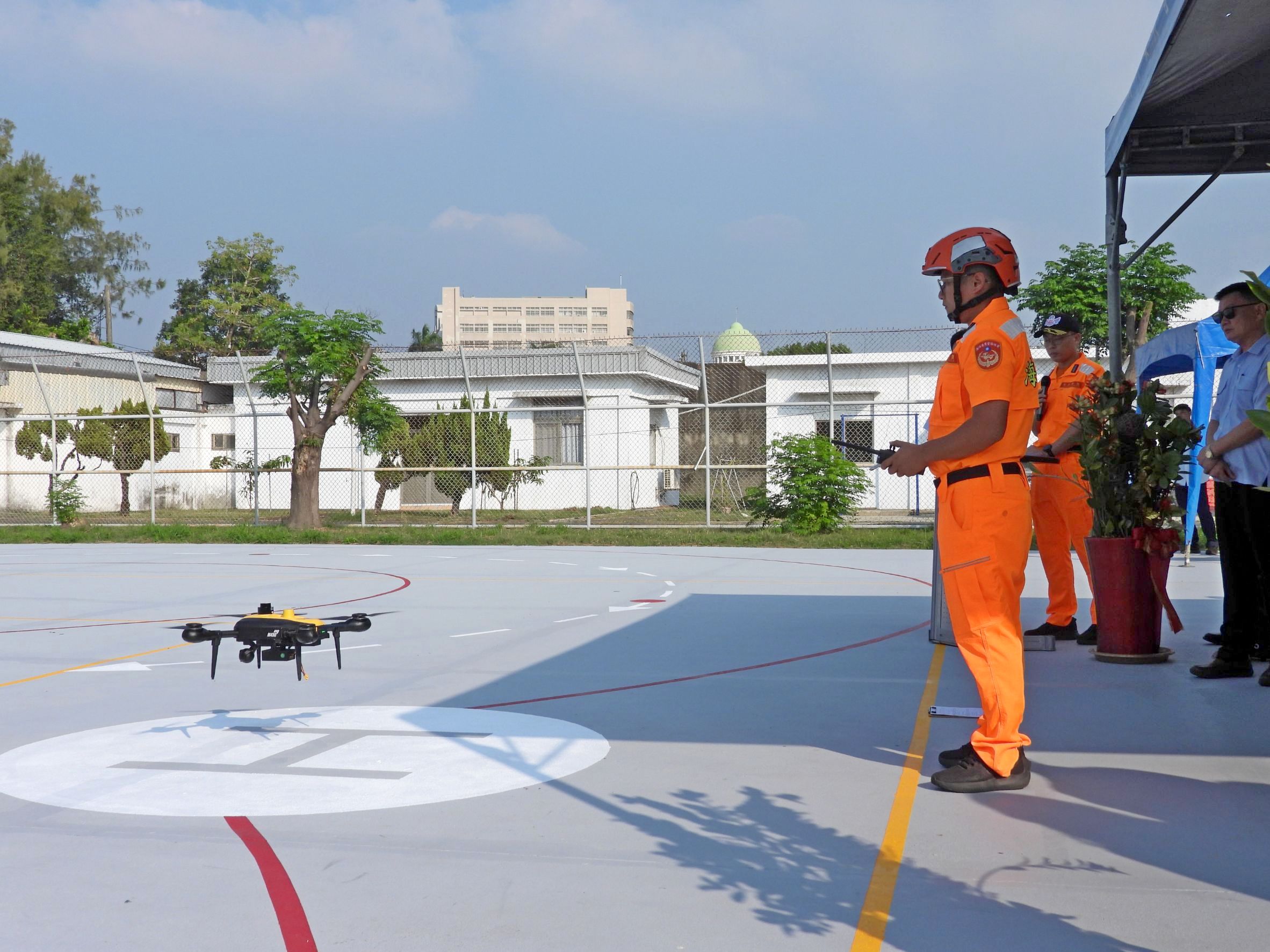 南部分署無人機飛行訓練場可讓飛手在場內進行起降、定點操控、航線規劃及臨場應變等實作訓練。（海巡署南部分署提供）