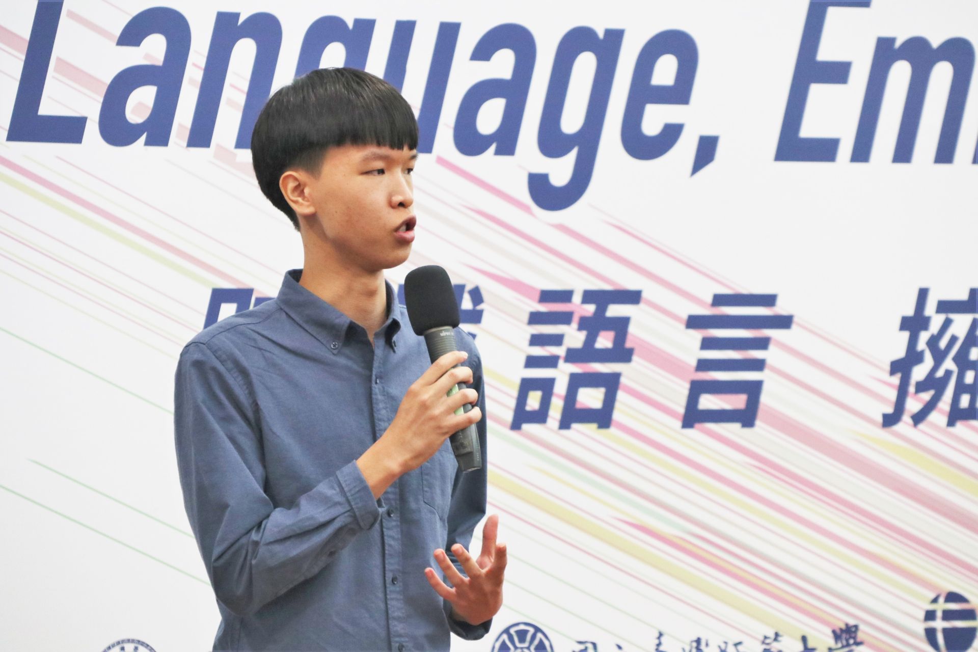 成功大學機械工程系學生洪啓善表示，他修EMI課程時，前期有點跟不上進度，在熟悉老師上課節奏和教學方式後，發現用英文授課的學習效率不比中文授課差。（記者劉昕翊攝）