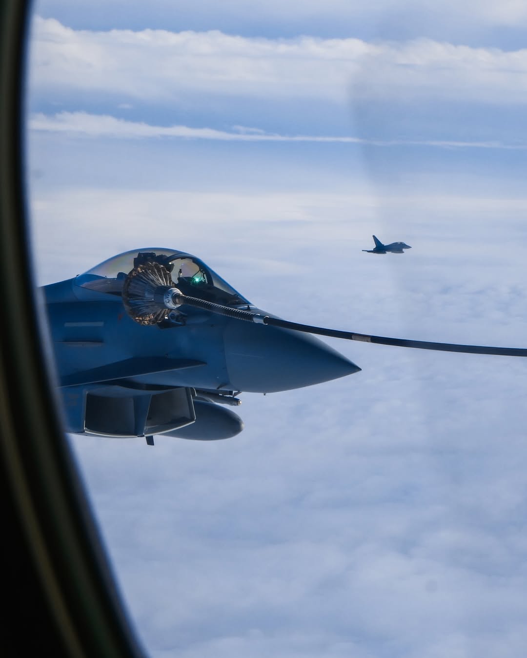 「德法聯合空運中隊」持續藉測試任務，精進跨機種聯合空中加油能力。（取自德國空軍Instagram）