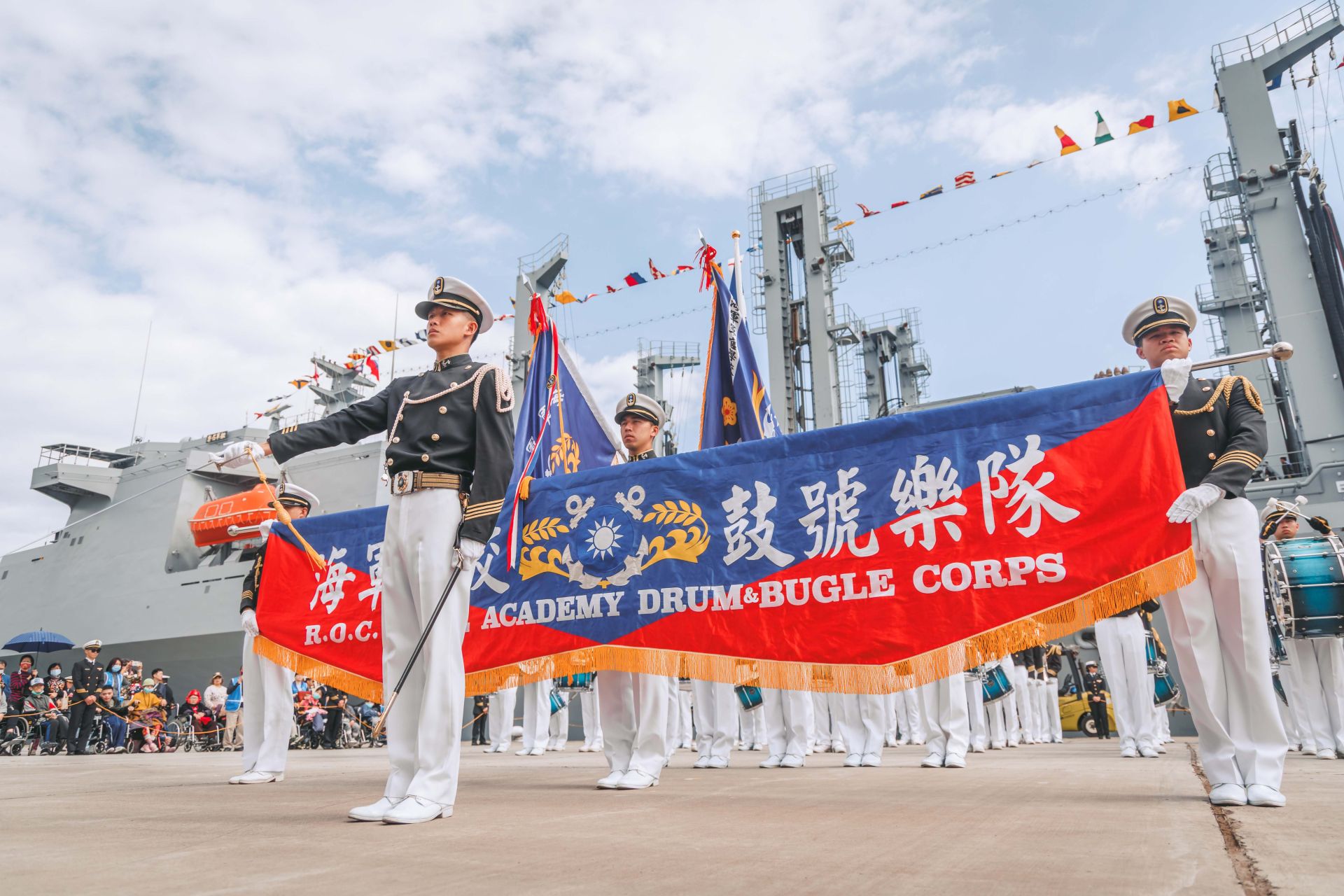 海軍官校鼓號樂隊、海軍陸戰隊樂儀隊及莒拳隊等單位，將帶來精采的動態展演。（本報資料照片）