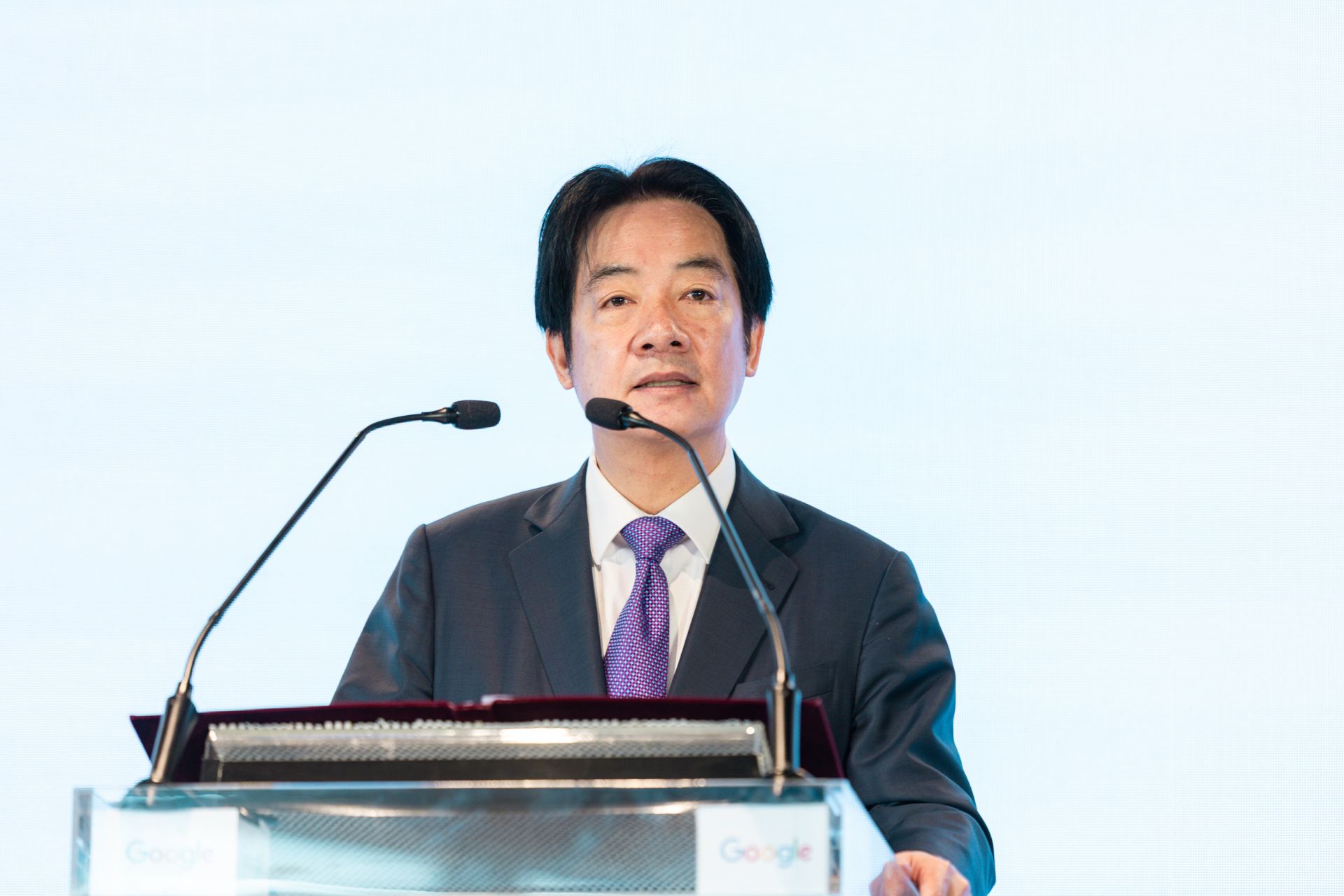 賴總統表示，政府將推動「AI 新十大建設」，目標在2040年前創造超過15兆產值、50萬個AI就業機會，並建置3座國際級AI實驗室。（總統府提供）