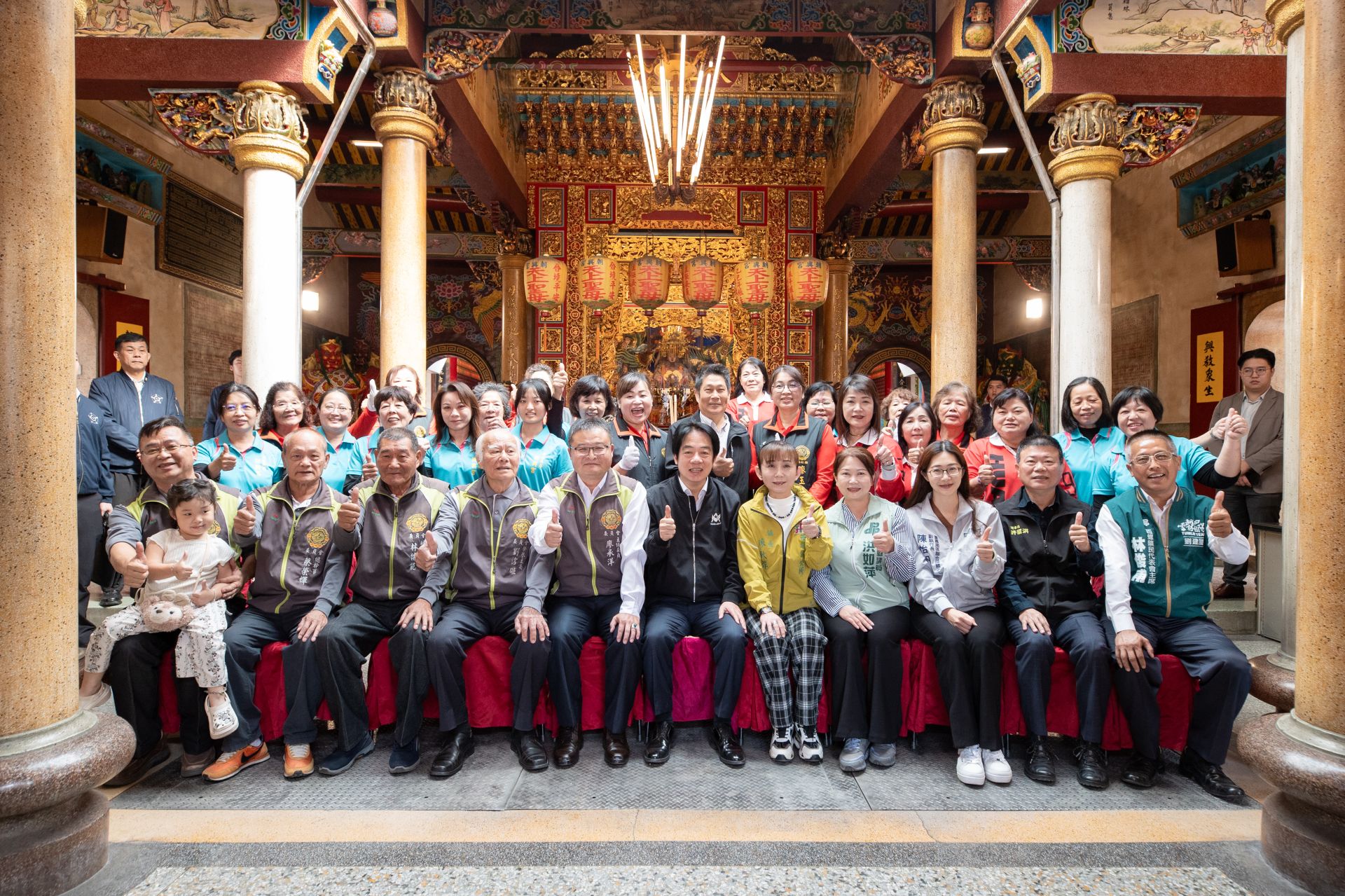 賴總統今日前往雲林「西螺吳厝朝興宮」參香祈福。（總統府提供）