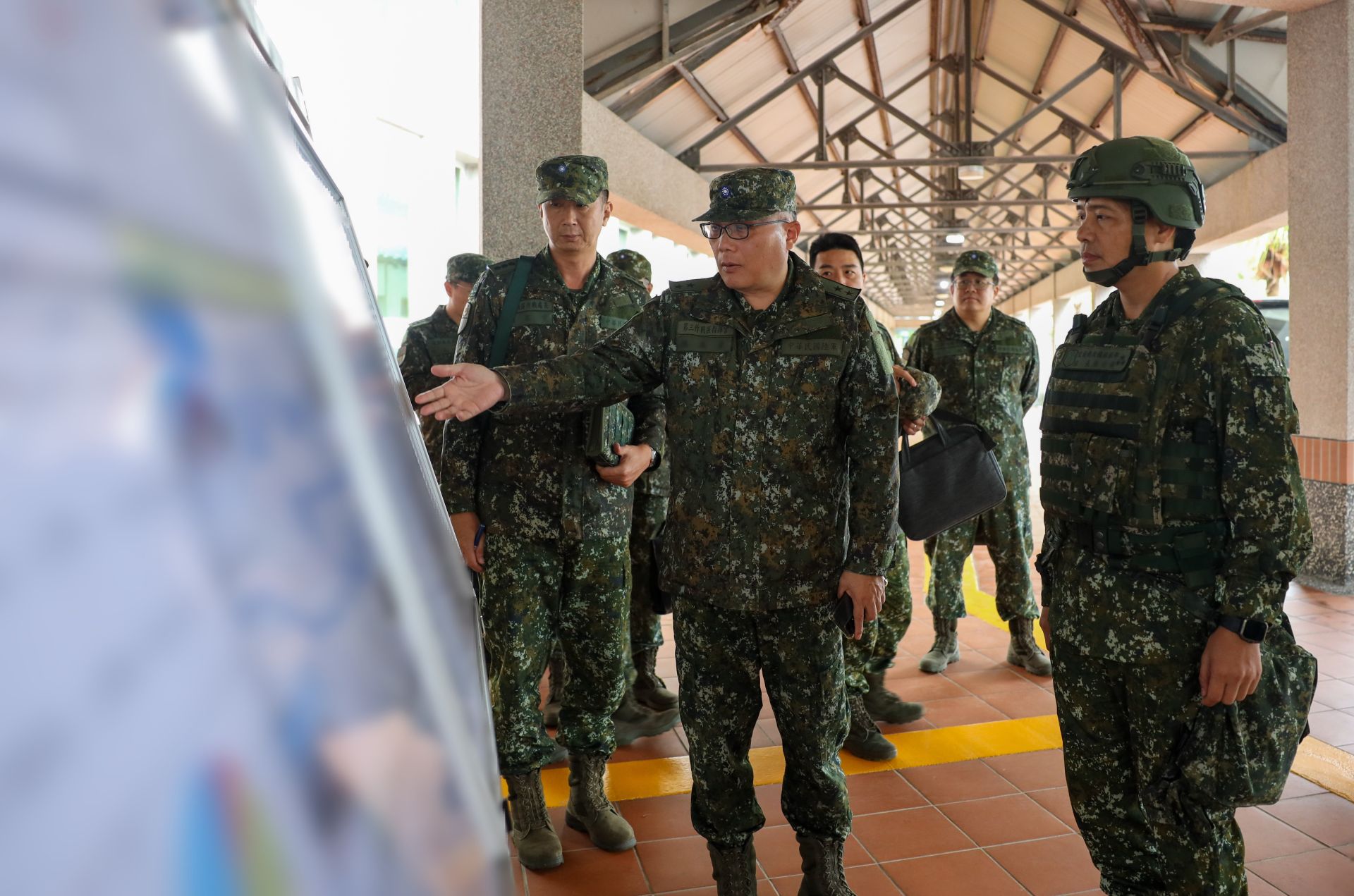 第3作戰區指揮官陳中將視導後備旅教召整備，強化實戰化訓練能量。（第3作戰區提供）