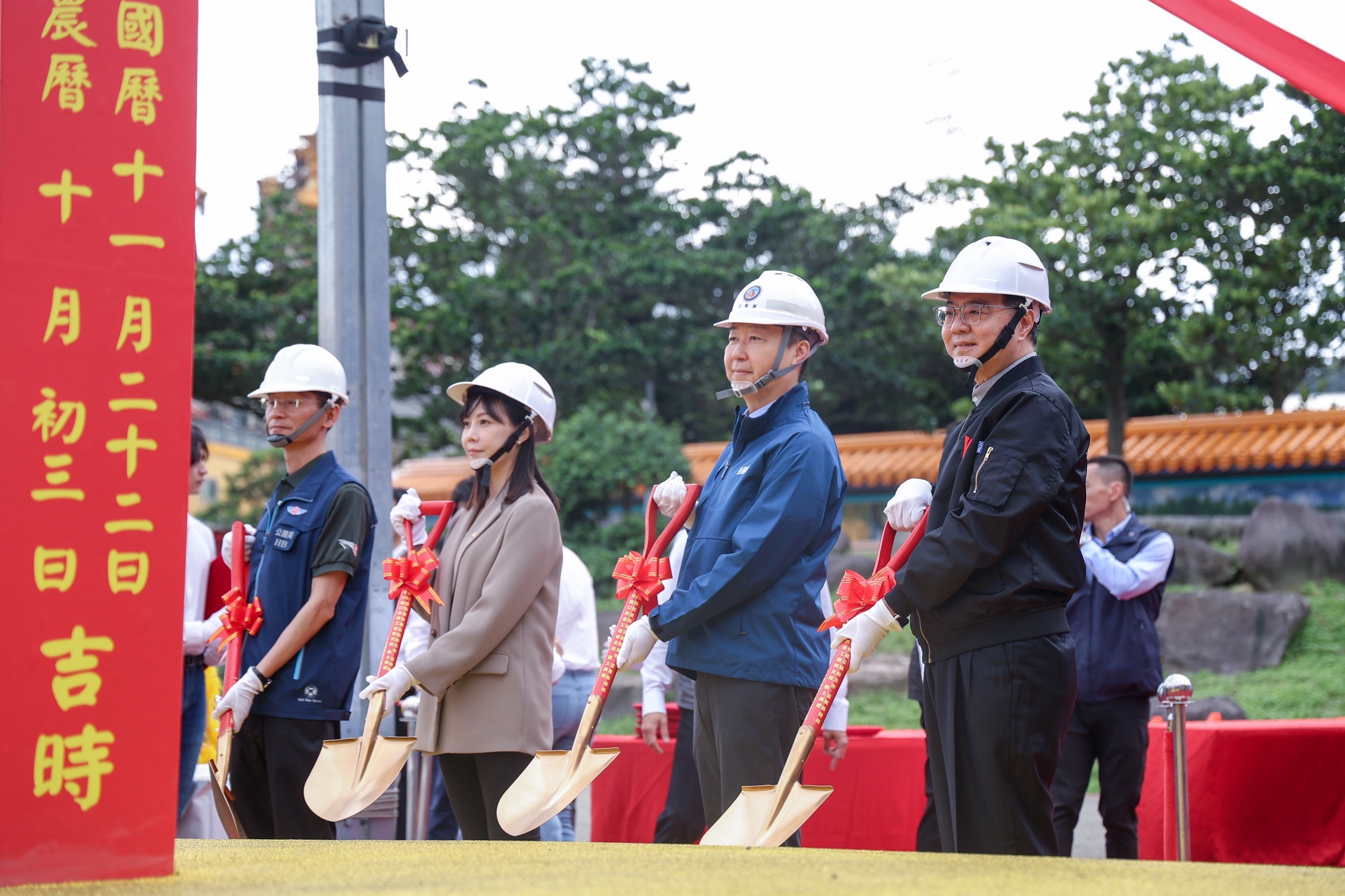 行政院長卓榮泰出席「台61線快速公路新北市-苗栗縣路段平交路口改善工程-新北段」動土祈福典禮。（圖由行政院提供）