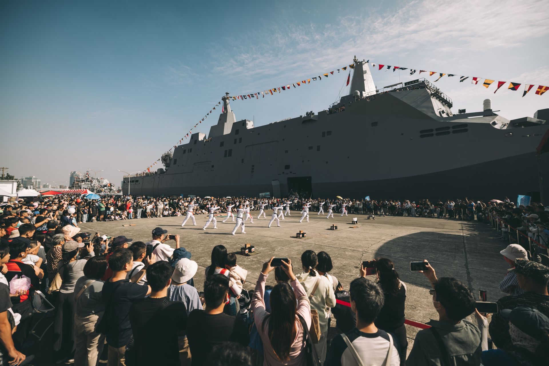 莒拳隊精實戰技博得滿堂喝采。（記者陳彥陵攝）