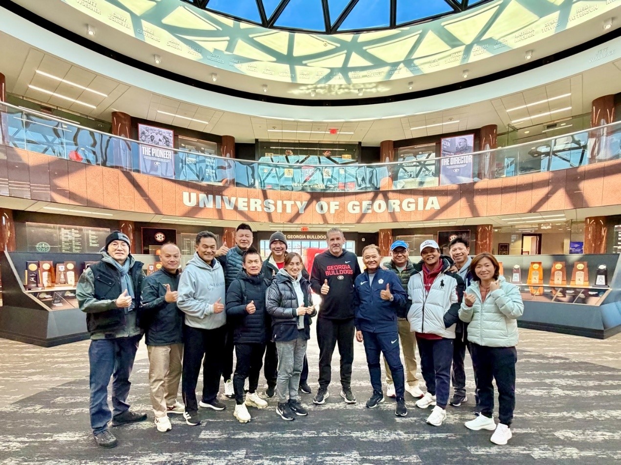 中華民國田徑協會12名教練赴美進修交流。（中華田協提供）
