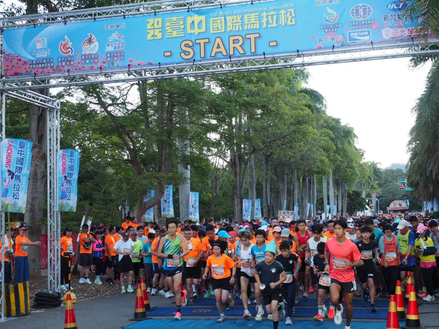 臺中國際馬沿途風景秀麗-補給充足-廣受好評。（主辦單位提供）