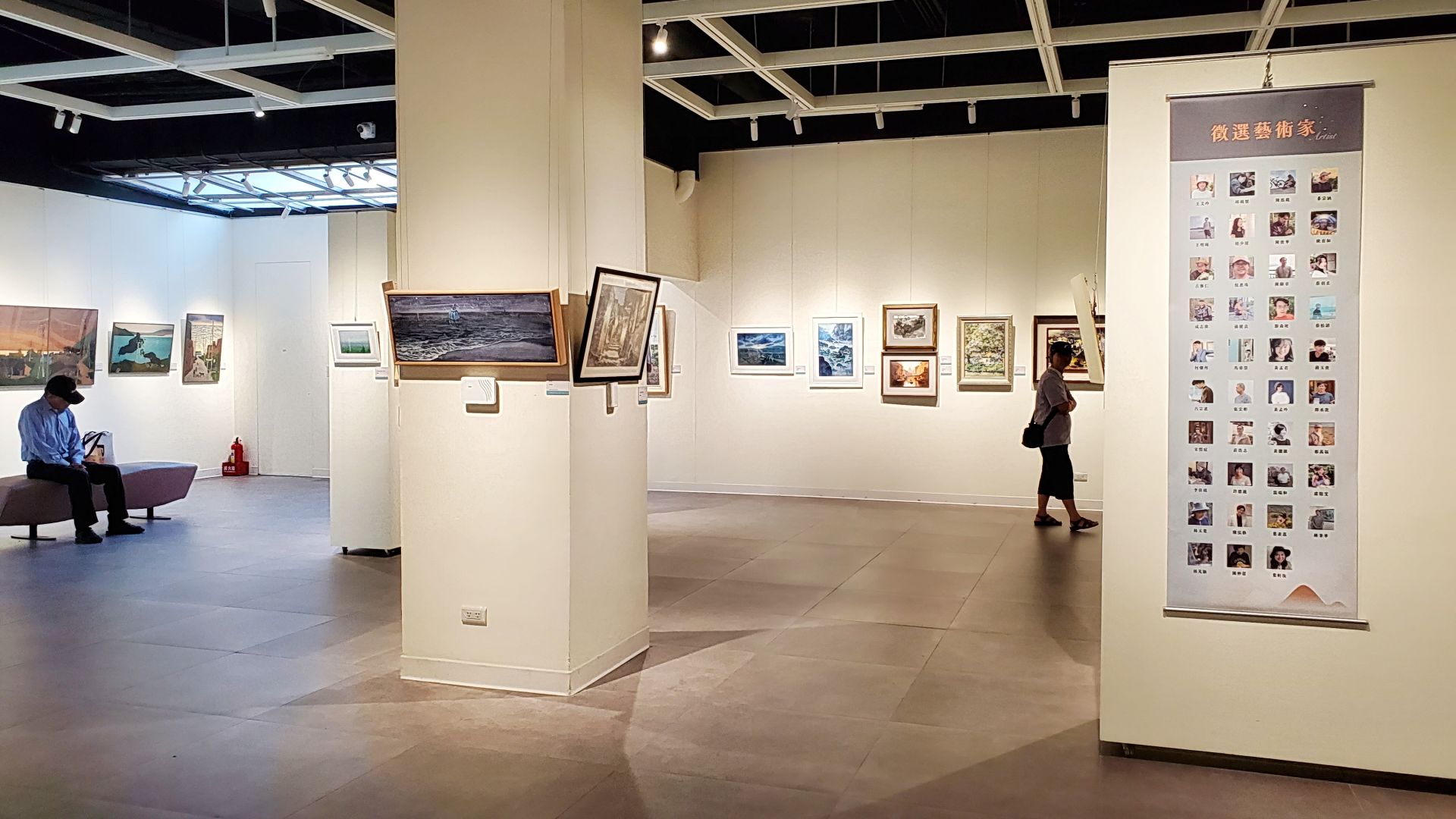 「臺灣水彩精選系列：島嶼」大展，集結全臺52位藝術家88件佳作。（記者黃朝琴攝）