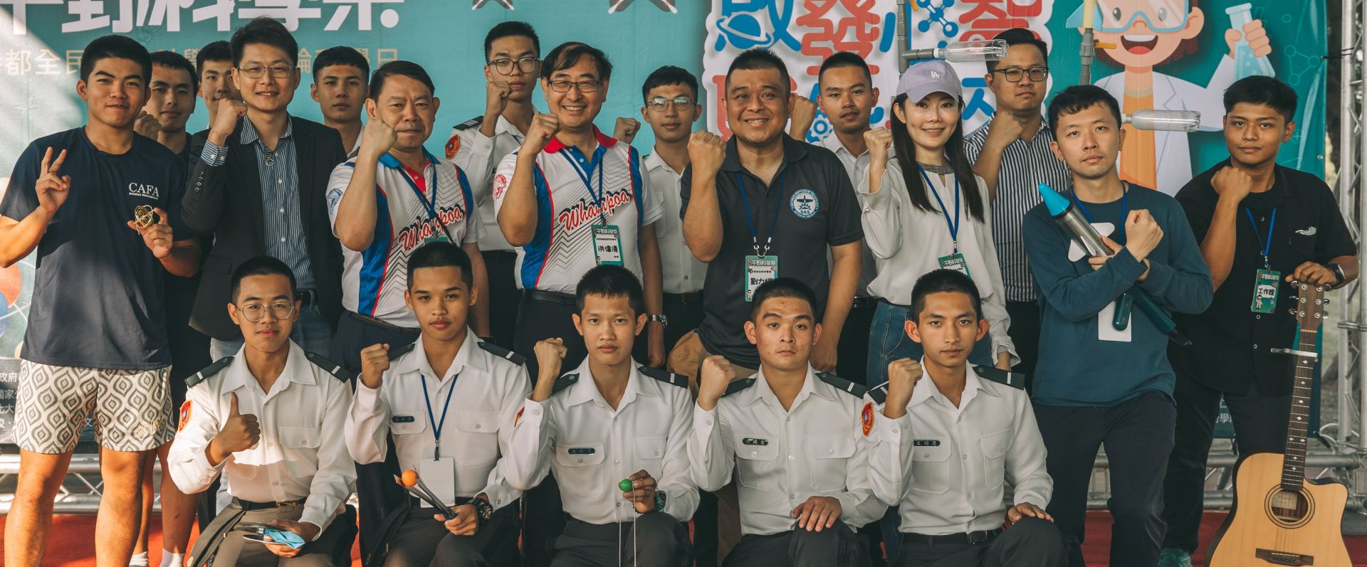  陸軍官校、空軍官校及空軍航空技術學院昨日參與「2025第8屆平野科學祭暨港都全民國防科學日」設攤，展現國防結合科學能量。（記者陳彥陵攝）