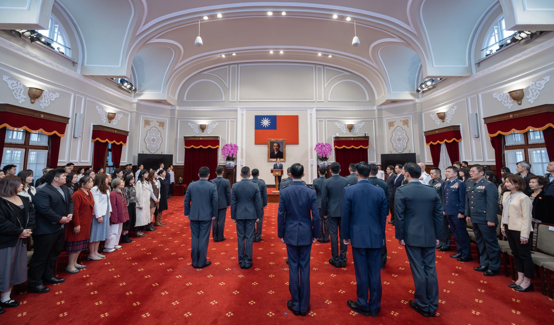 賴總統今日在總統府主持「中華民國114年12月份將官晉任授階典禮」。（總統府提供）