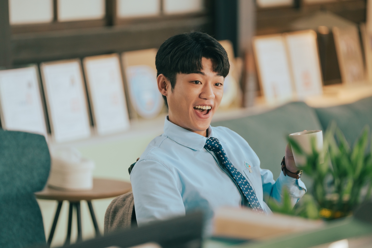 謝章穎在《人生只租不賣》飾演唐宇林（小林），展現「討喜不油膩」的演技。（公視台語台提供）