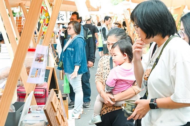 朴子水道頭聚落「水啦！文化音樂節」 重溫民歌時代的美好回憶。（嘉義縣文觀局提供）