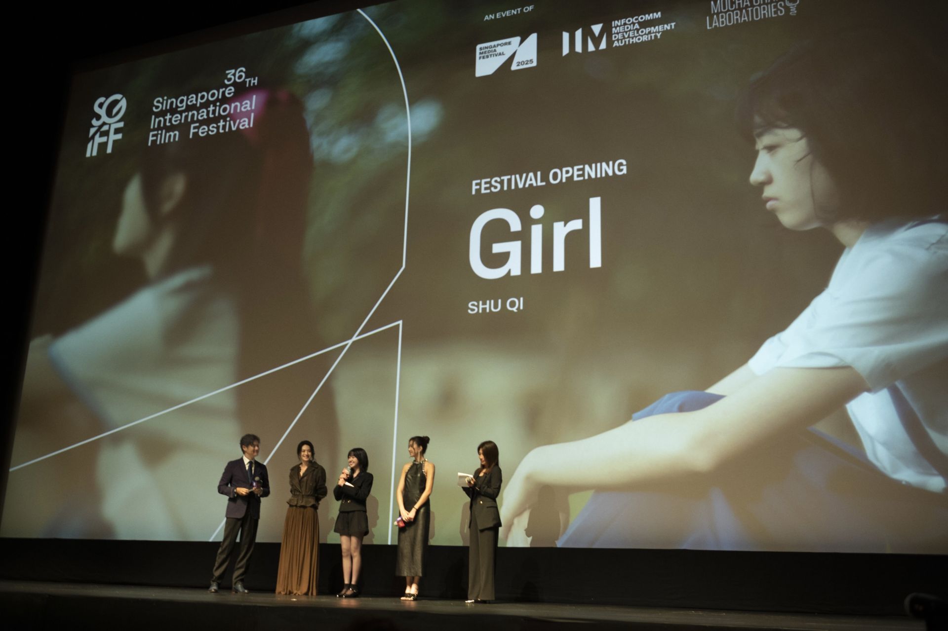 舒淇（左2起）、白小櫻、9m88出席《女孩》新加坡國際影展開幕。（甲上娛樂提供）