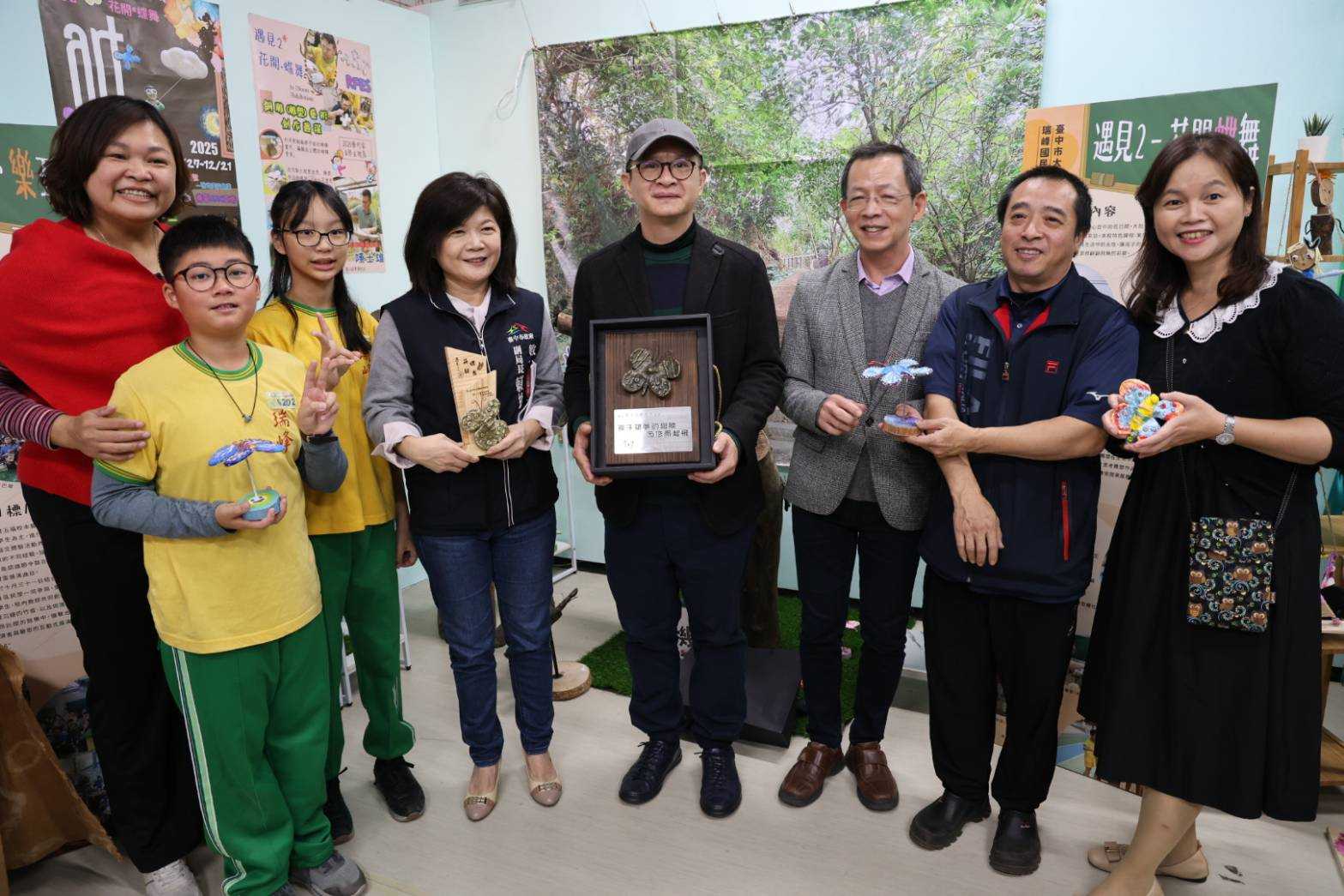 中市府教育局自民國112年起推動「藝術家到校」計畫，今日特於文化部文化資產園區1916工坊舉辦「藝術家到校－營造美的角落」成果展。（記者張妤甄攝）