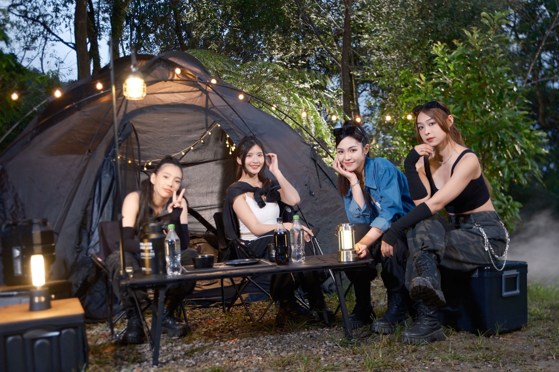 「SVETA心動女孩」推出全新中文單曲〈耍心機 Mind Game〉。（心動藝能提供）