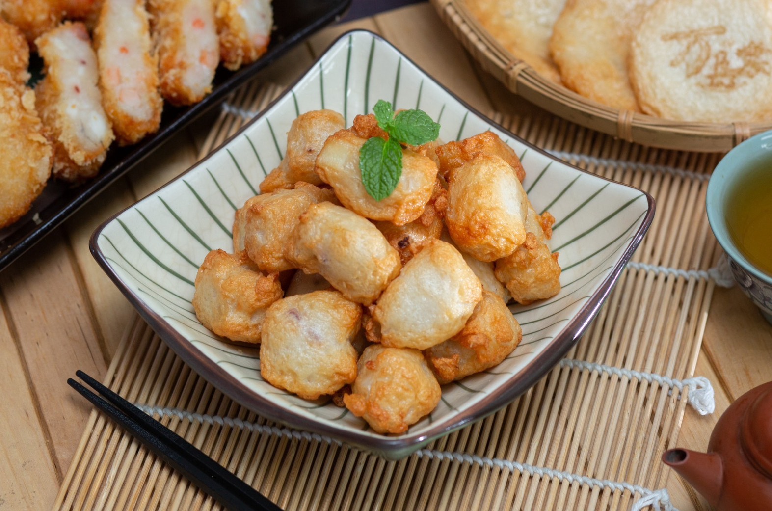  海線潮旅行音樂市集邀集41家美食、文創與手作攤位。（高雄市政府觀光局提供）