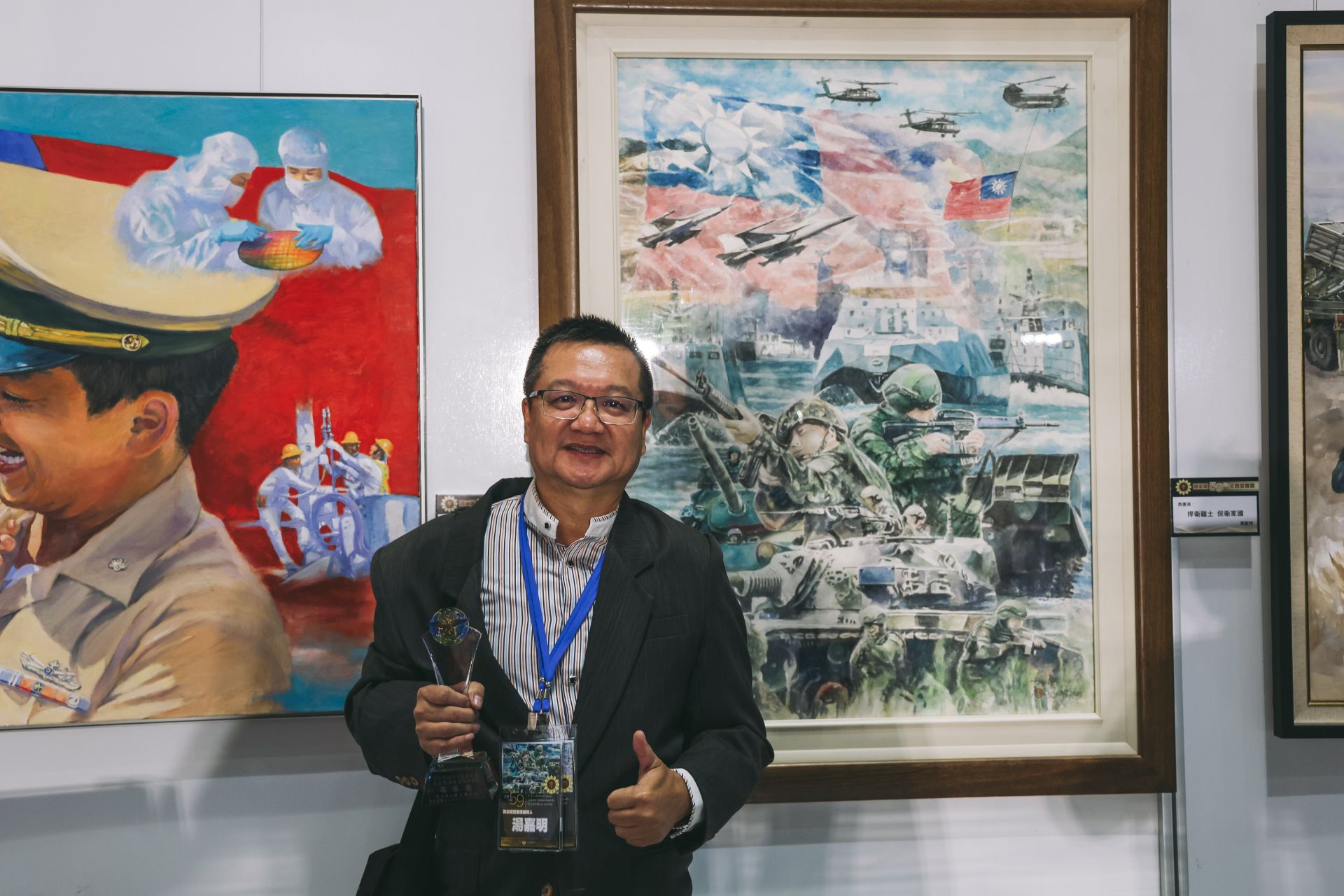 社會組湯嘉明獲西畫類優選及國畫類銀像獎。（記者陳彥陵攝）