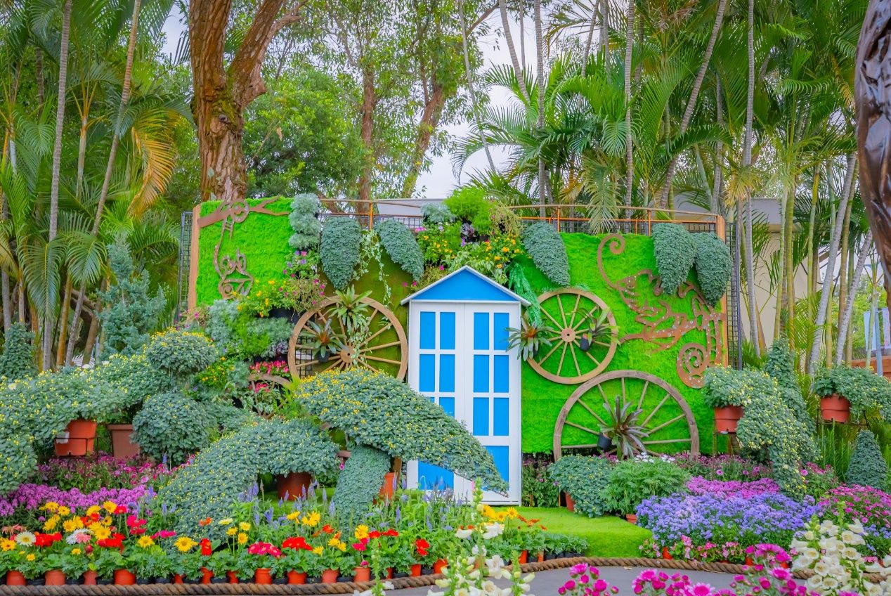 今年菊展以「圓夢」與「園藝技術」為核心，精心規劃15大主題展區，帶領民眾展開一場夢想之旅。（臺北市政府提供）