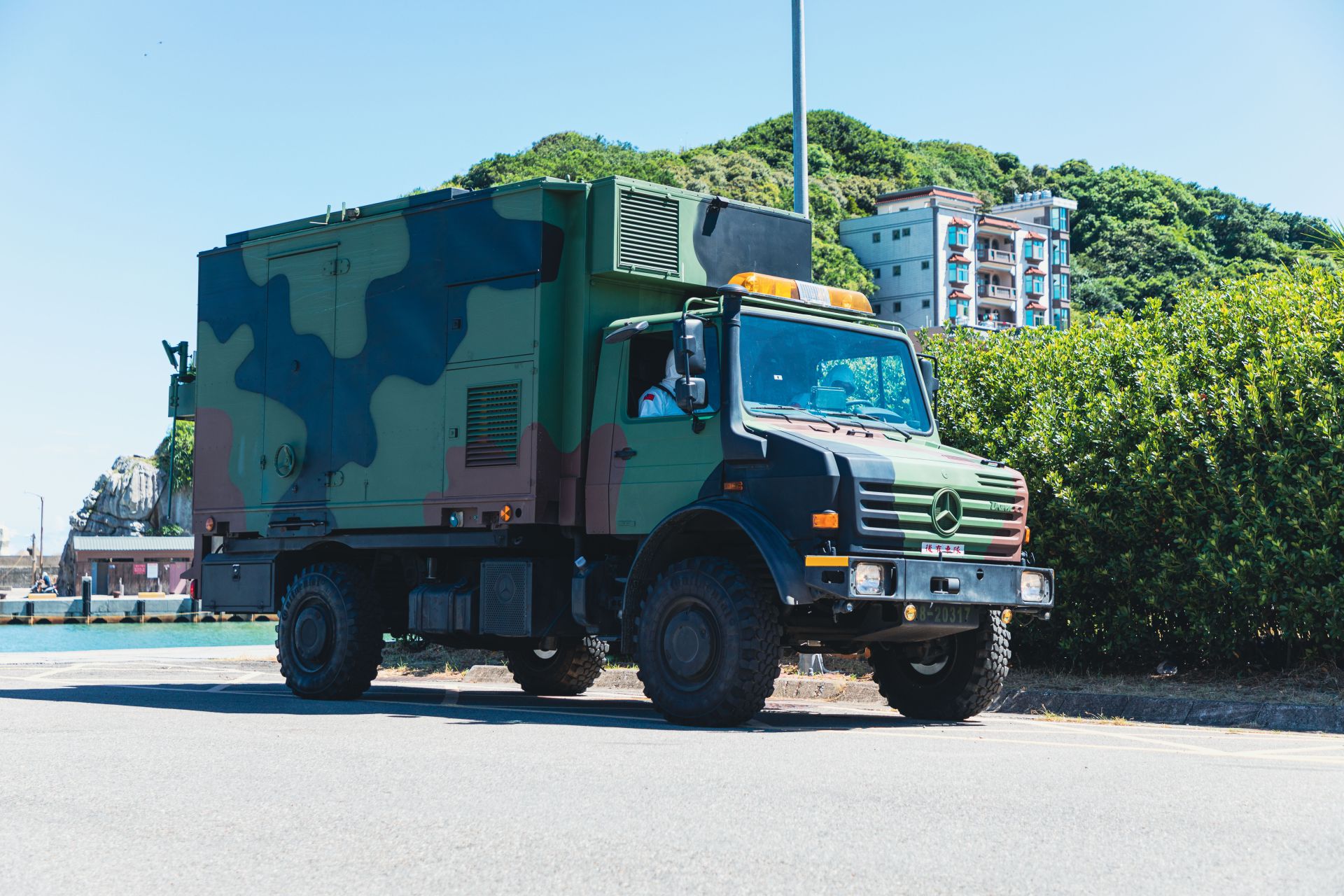 114年核安第31號演習實兵演練動員屏東縣政府、國軍、台電公司與本會輻射偵測中心等共同參演，驗證核災應變能力。（本報資料照片）