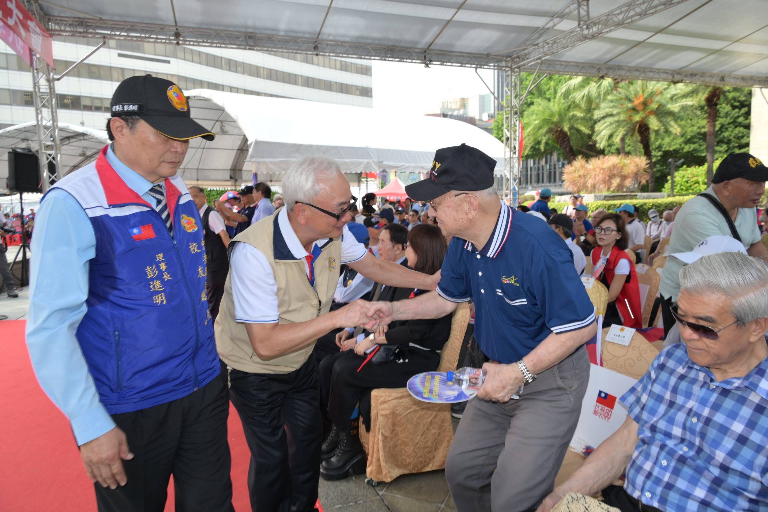輔導會副主委陳進廣今日出席於臺北市中山堂廣場舉辦的「抗戰勝利80週年紀念大會」。（臺北市榮服處提供）
