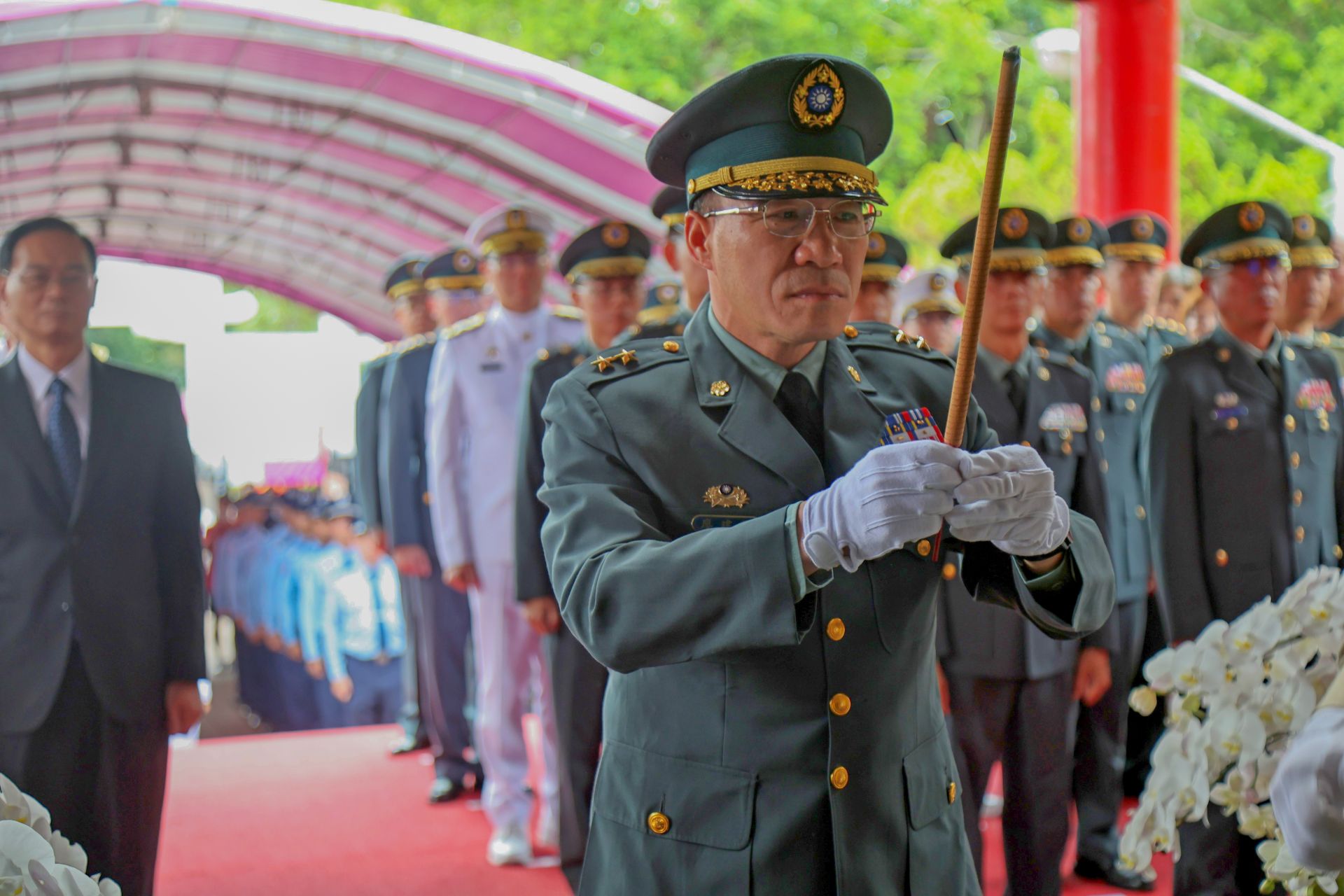 第4作戰區指揮官廖中將主持秋祭典禮，緬懷國軍先烈將士崇高奉獻的精神。（記者孫建屏攝）