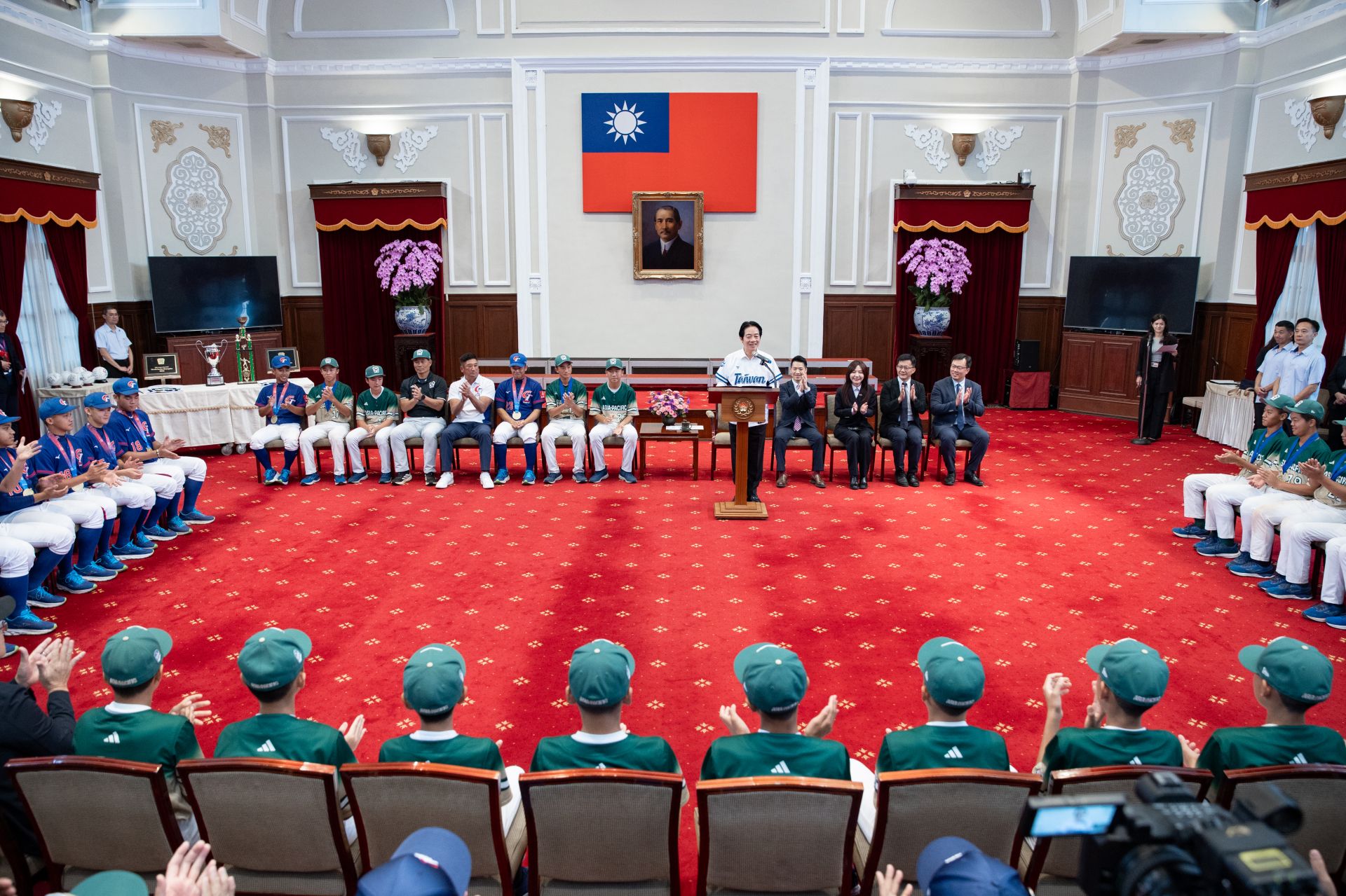 賴總統指出，「運動部」將在今年9月9日「國民體育日」掛牌成立，國家會當運動員的後盾，讓運動成為全民日常，讓國人健康，讓國家更強，讓世界擁抱臺灣。（總統府提供）