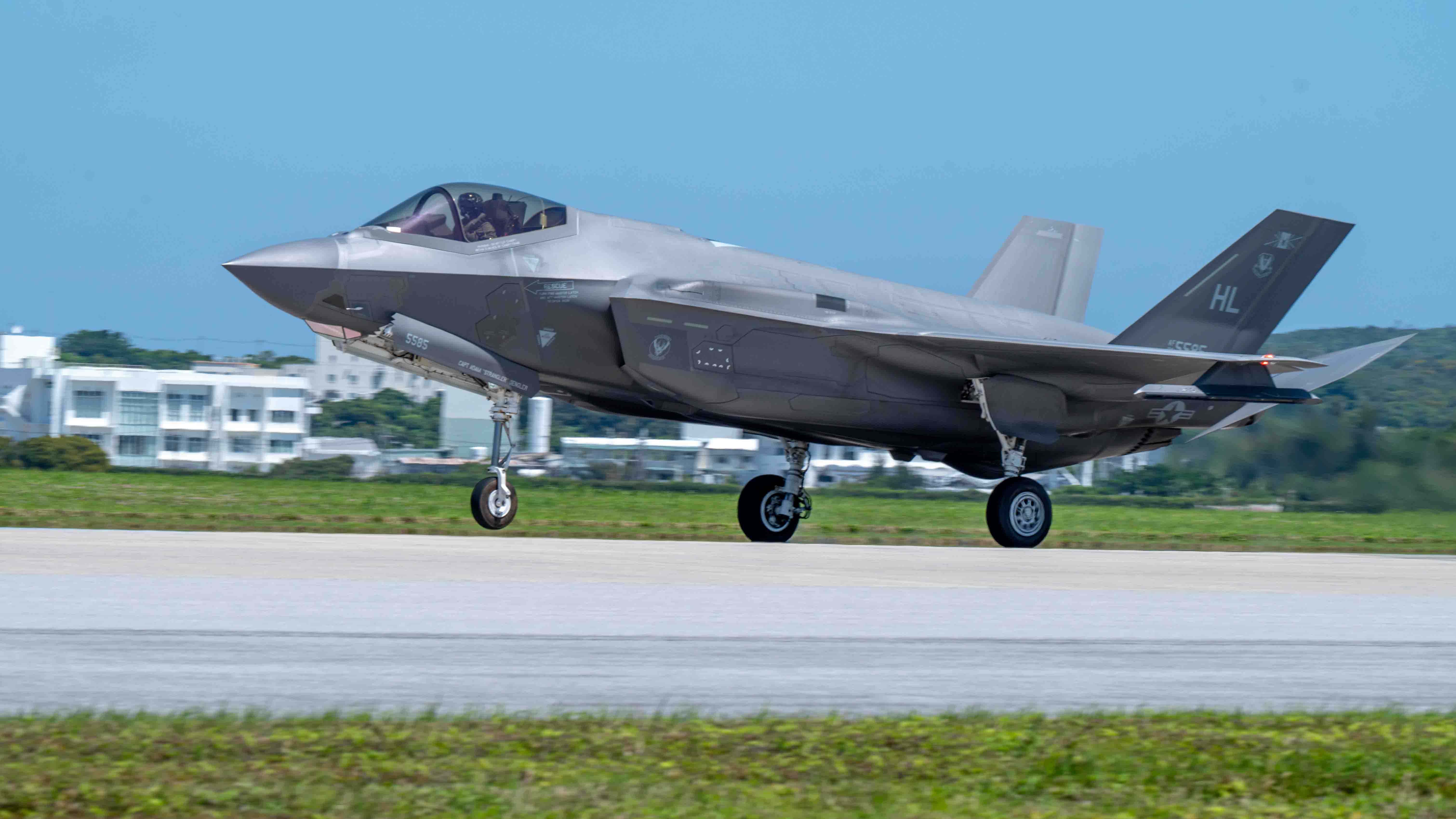 F-35A戰機明年起將陸續進駐三澤基地，擔任駐日美軍嚇阻戰力核心。（取自DVIDS網站）