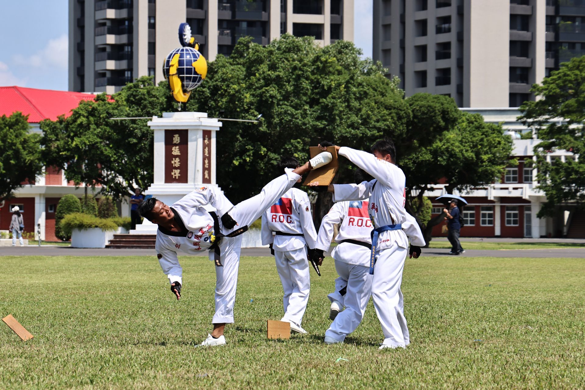 海軍陸戰隊指揮部昨日舉辦成軍78週年隊慶，並安排莒拳隊戰技等動態操演。（記者劉宸瑋攝）