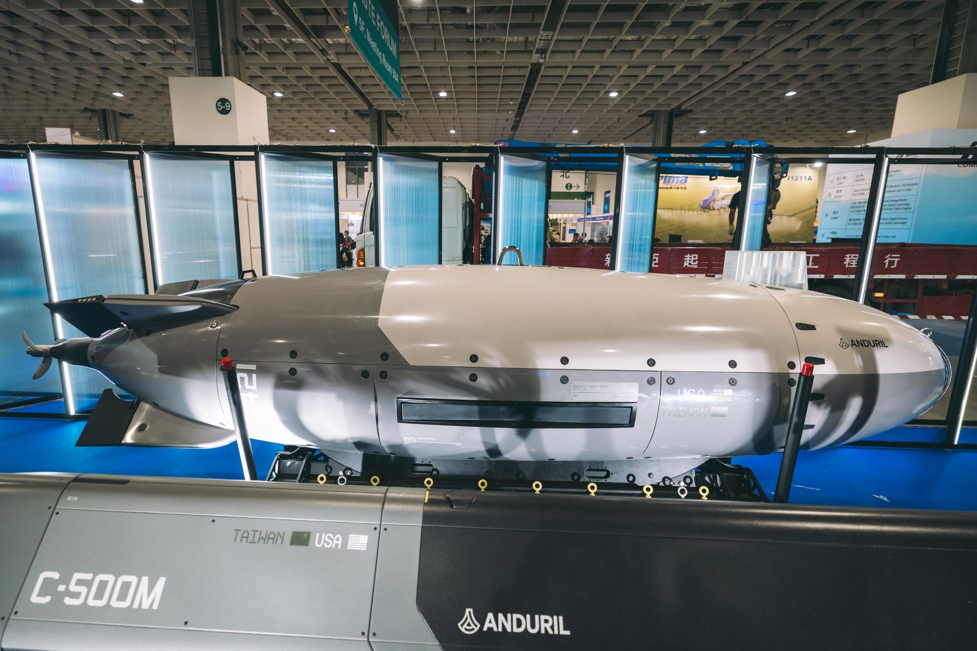 DIVE-LD無人自主水下航行器續航時間長達10天，其潛深可達6000公尺，可執行各項偵搜任務。（記者陳彥陵攝）