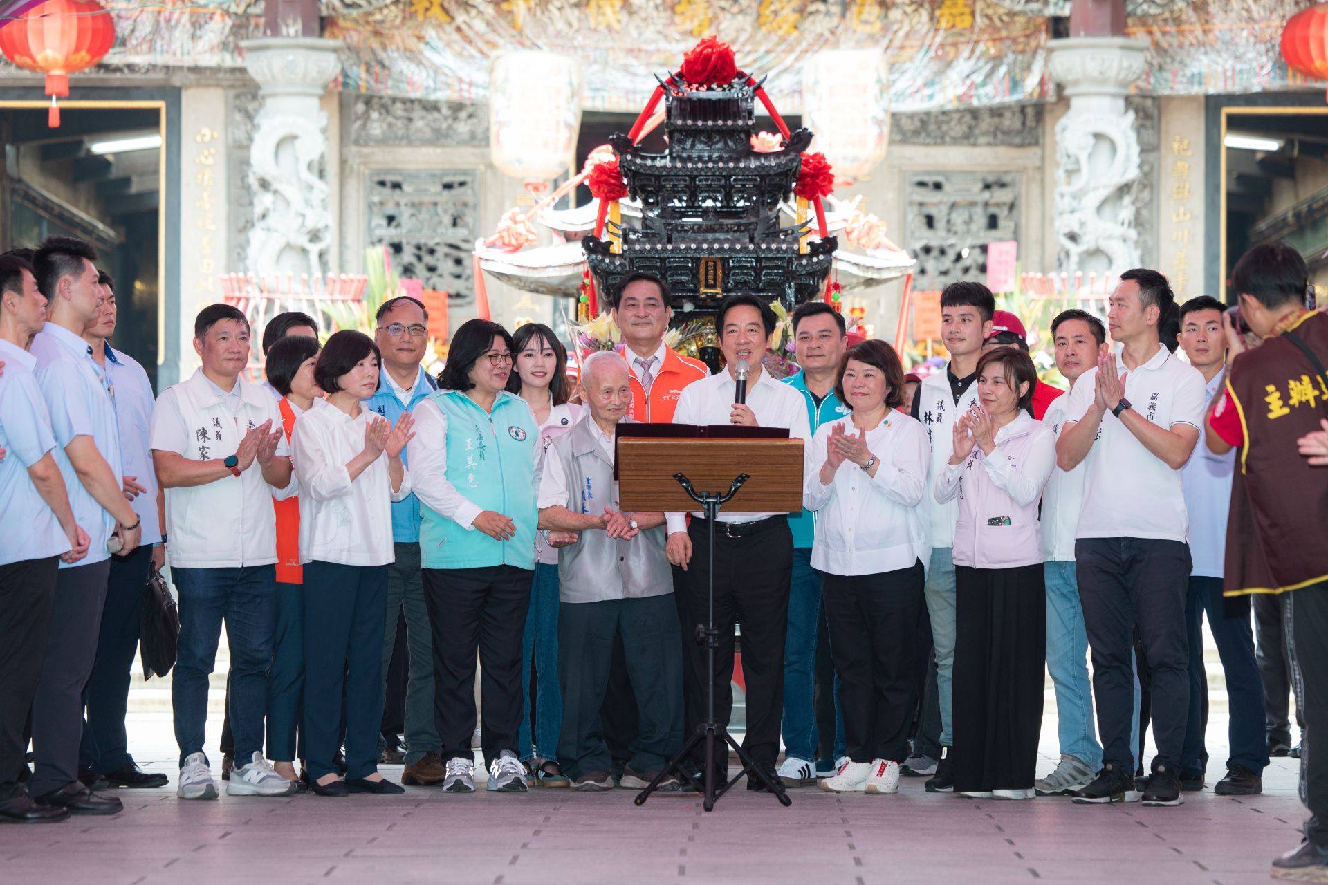 賴總統期盼大家持續支持政府推行各項措施，為地方發展與臺灣未來攜手合作，讓國家持續進步。（總統府提供）