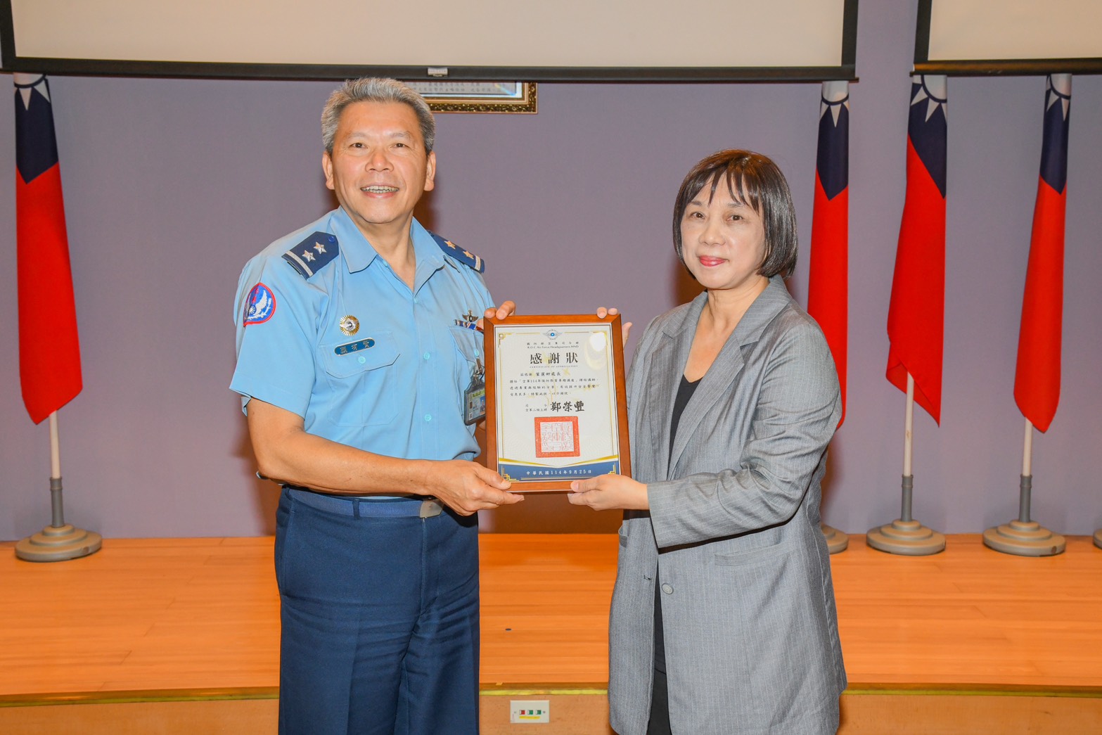 空軍副司令顏中將昨日主持保防教育專題講座，強化官兵敵情認知。（空軍司令部提供）