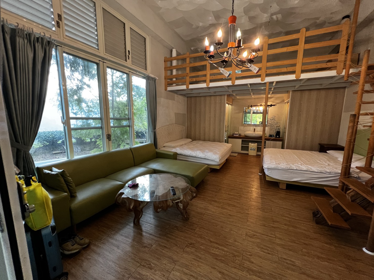 夜宿「朵麗絲森林」特色民宿。（記者張益銘攝）