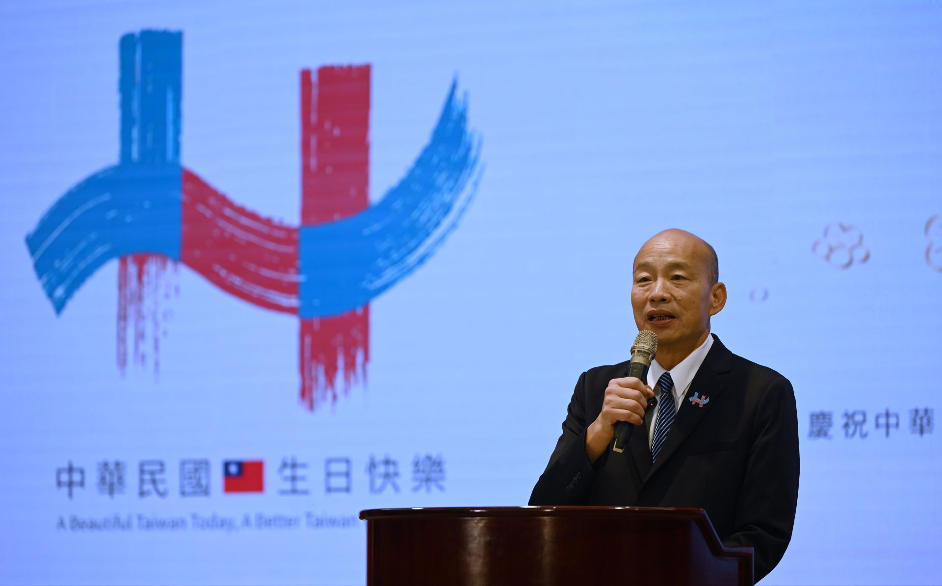 慶籌會主委、立法院長韓國瑜指出，今年是暌違8年以後，再度移師臺中舉辦國慶晚會、國慶大會，以及南投縣舉辦國慶焰火等系列慶祝活動，精彩可期。（慶籌會提供）