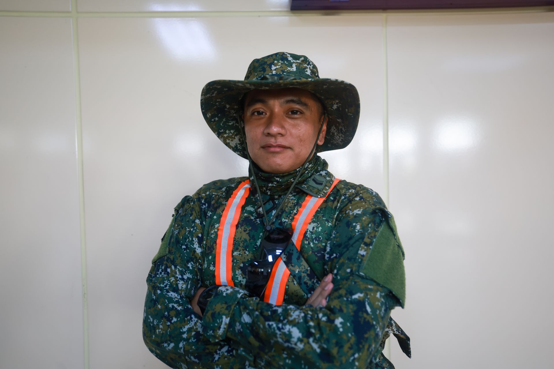 關指部砲兵營砲2連賴思瑋中士。（記者葉軒瑜攝）