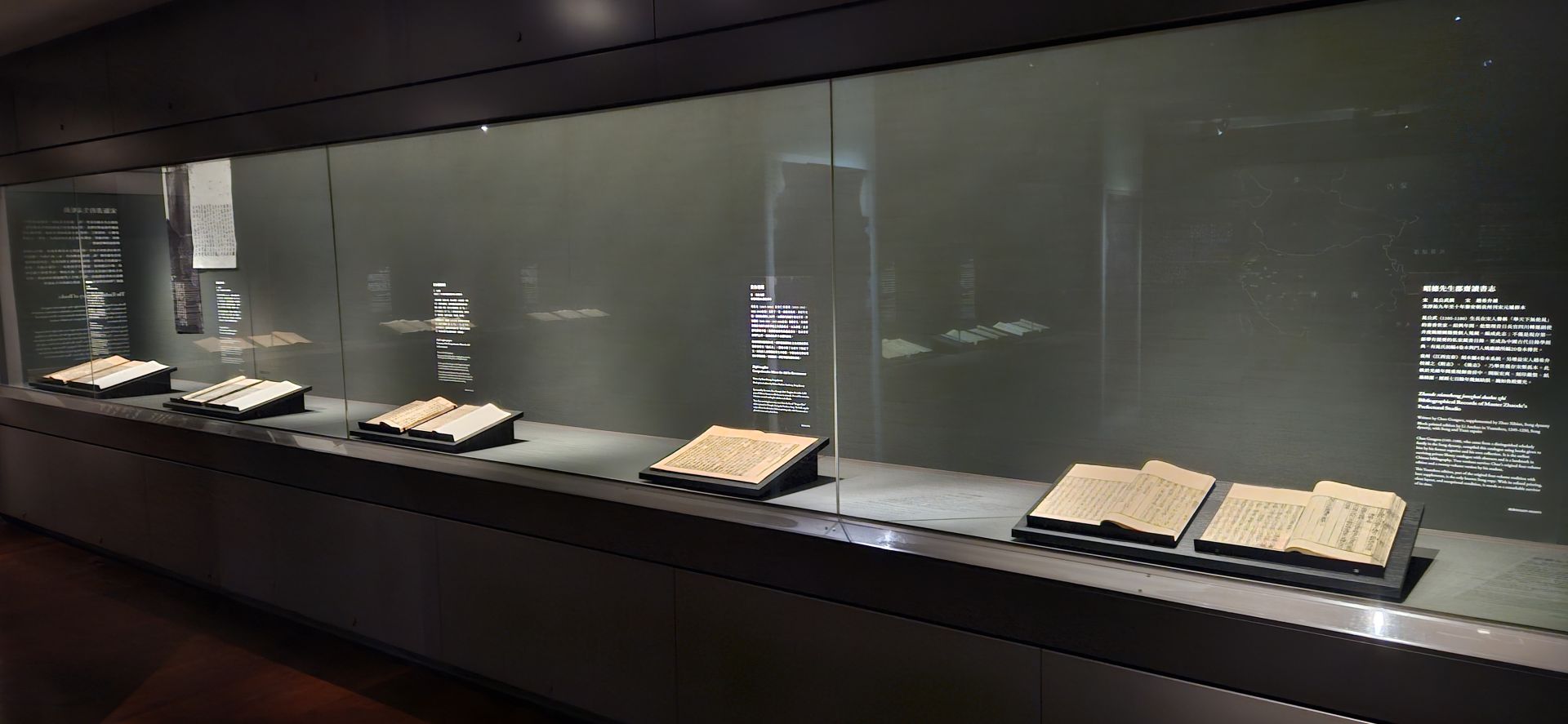 「皕宋——故宮宋版圖書觀止」為故宮百年展覽史上規模最大、文物級別最高的宋版圖書特展，分為7個單元。（故宮提供）