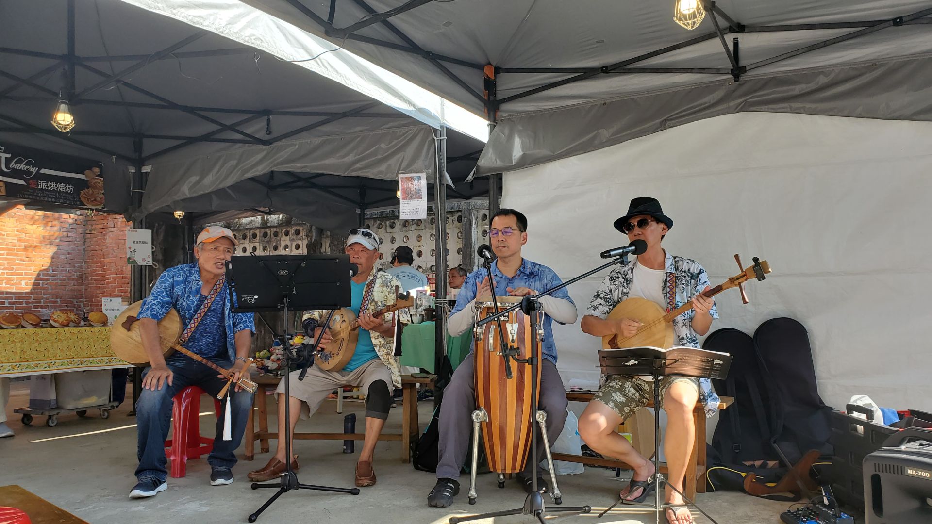 第一週適逢中秋連假，中心新村邀請樂團重現北投風情演出。