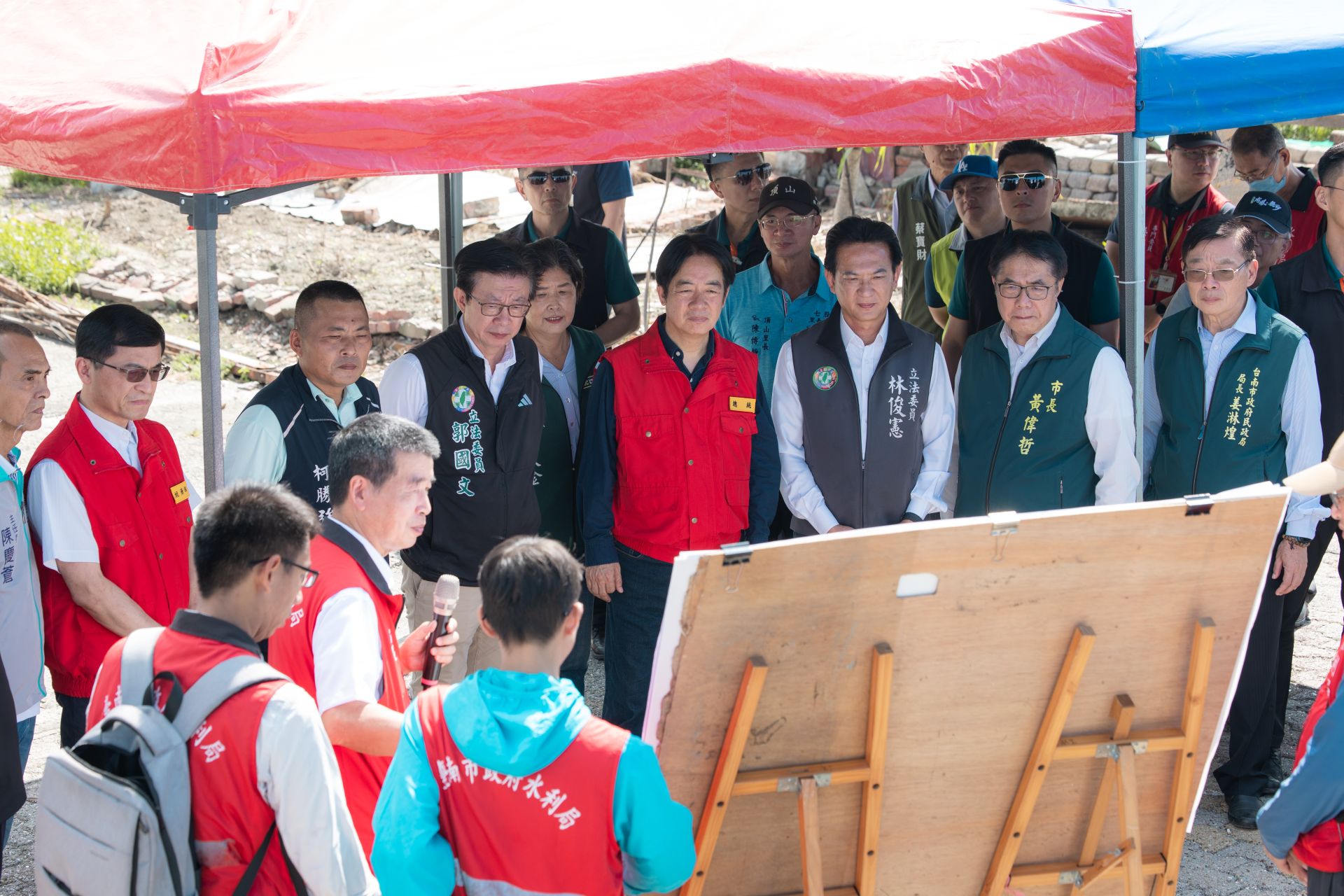 總統賴清德前往嘉義及臺南，關心丹娜絲風災後房舍修繕狀況及水利。（圖由總統府提供）