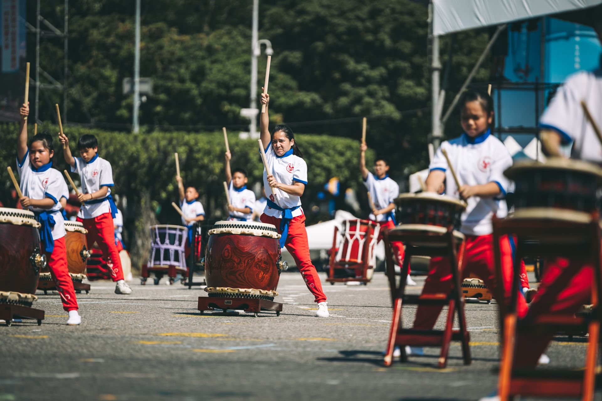台灣太鼓協會以《鴻福齊天 祈鼓獻瑞》開場。（記者陳彥陵攝）