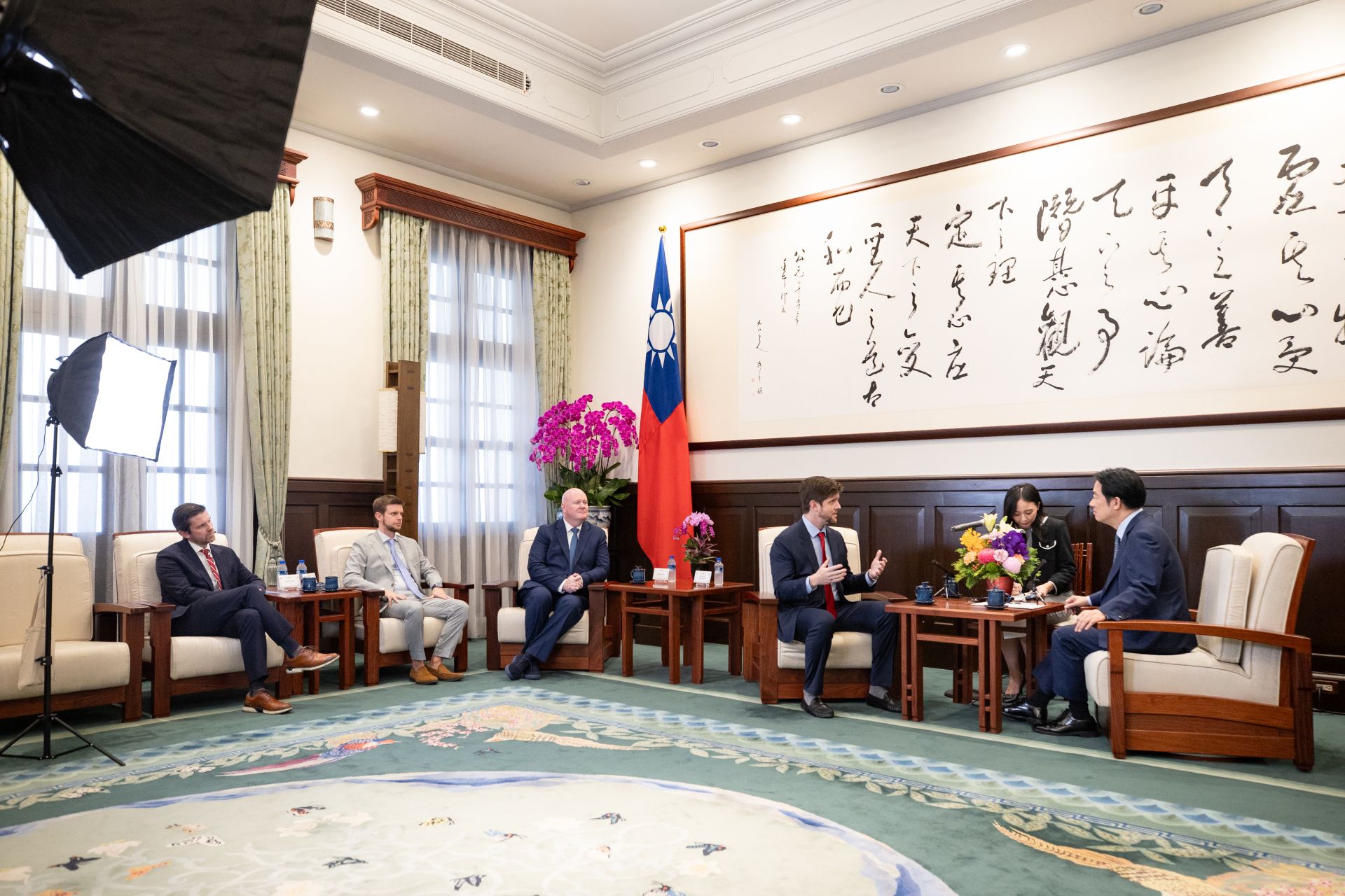 賴總統指出，臺灣有決心保護自己國家的安全，也會善盡責任，跟民主陣營共同合作，維護區域的和平穩定。（總統府提供）