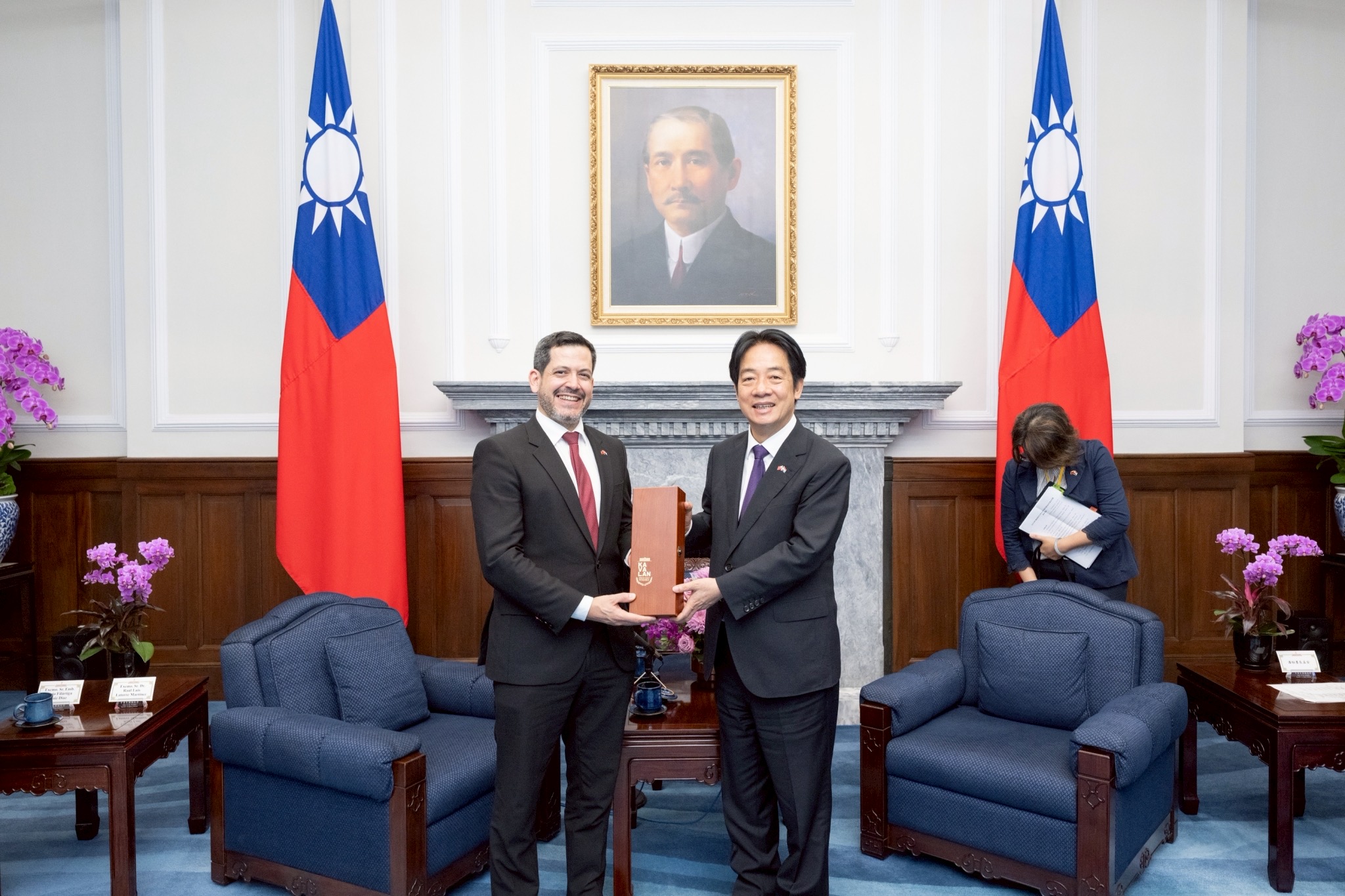 總統賴清德今日接見巴拉圭共和國眾議院議長拉多雷乙行，期待攜手面對新時代挑戰，為全球和平繁榮做出更多貢獻。（總統府提供）