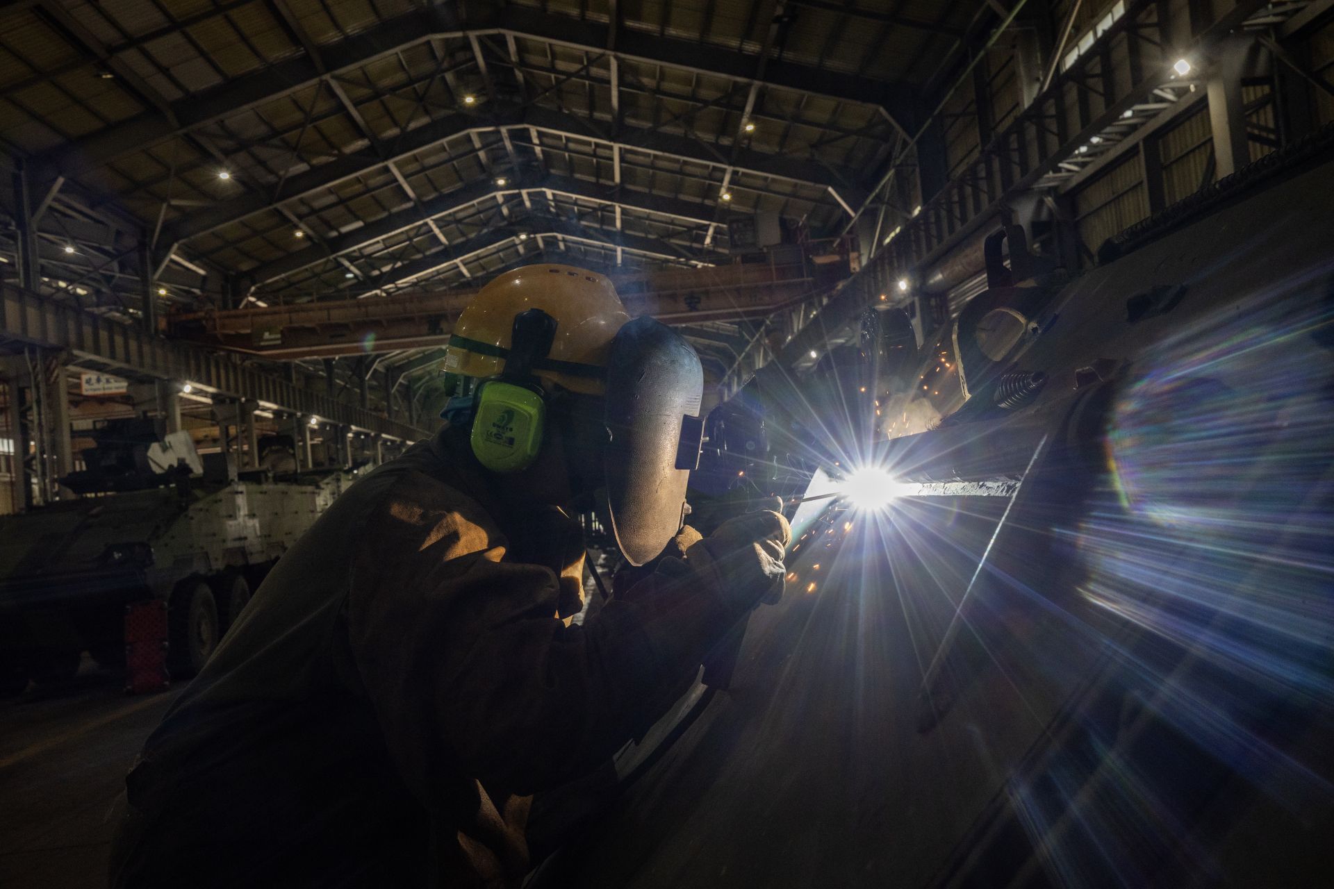  車身所官兵皆具備氧氣乙炔熔接切割、手工電焊等作業證照技術專業。（記者林睿奕攝）