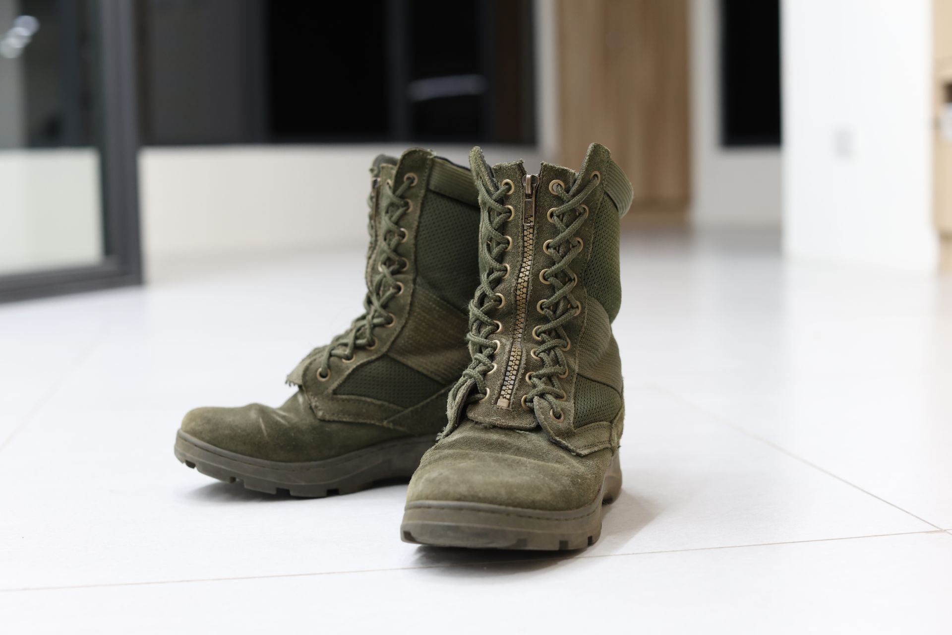 歷經多年研製設計，制式麂皮戰靴提升特戰官兵城鎮作戰效能。（本報資料照片）
