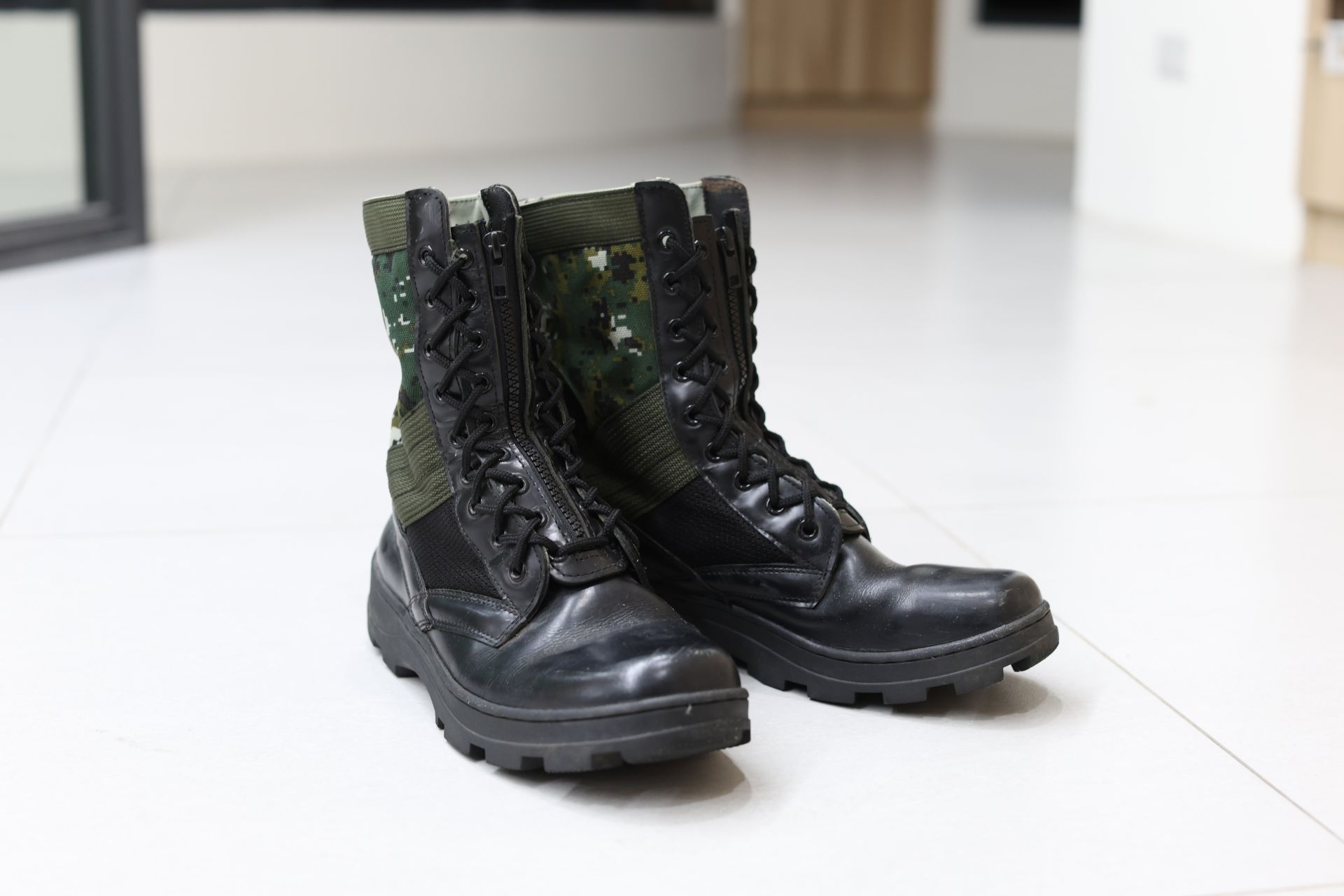 國軍數位迷彩鞋防水耐用，提升隱蔽性、適應性和保護性。（本報資料照片）