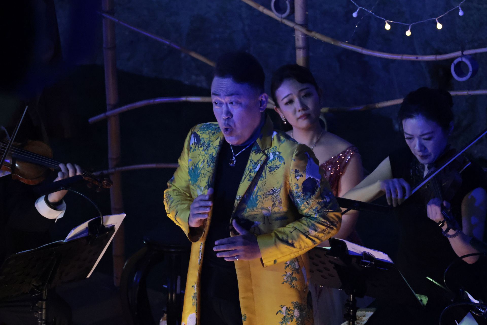 內政部國家公園署在翟山坑道舉辦「2025年金門坑道音樂節」，東西方樂音交融，打造獨特戰地文化體驗。（圖由內政部提供）