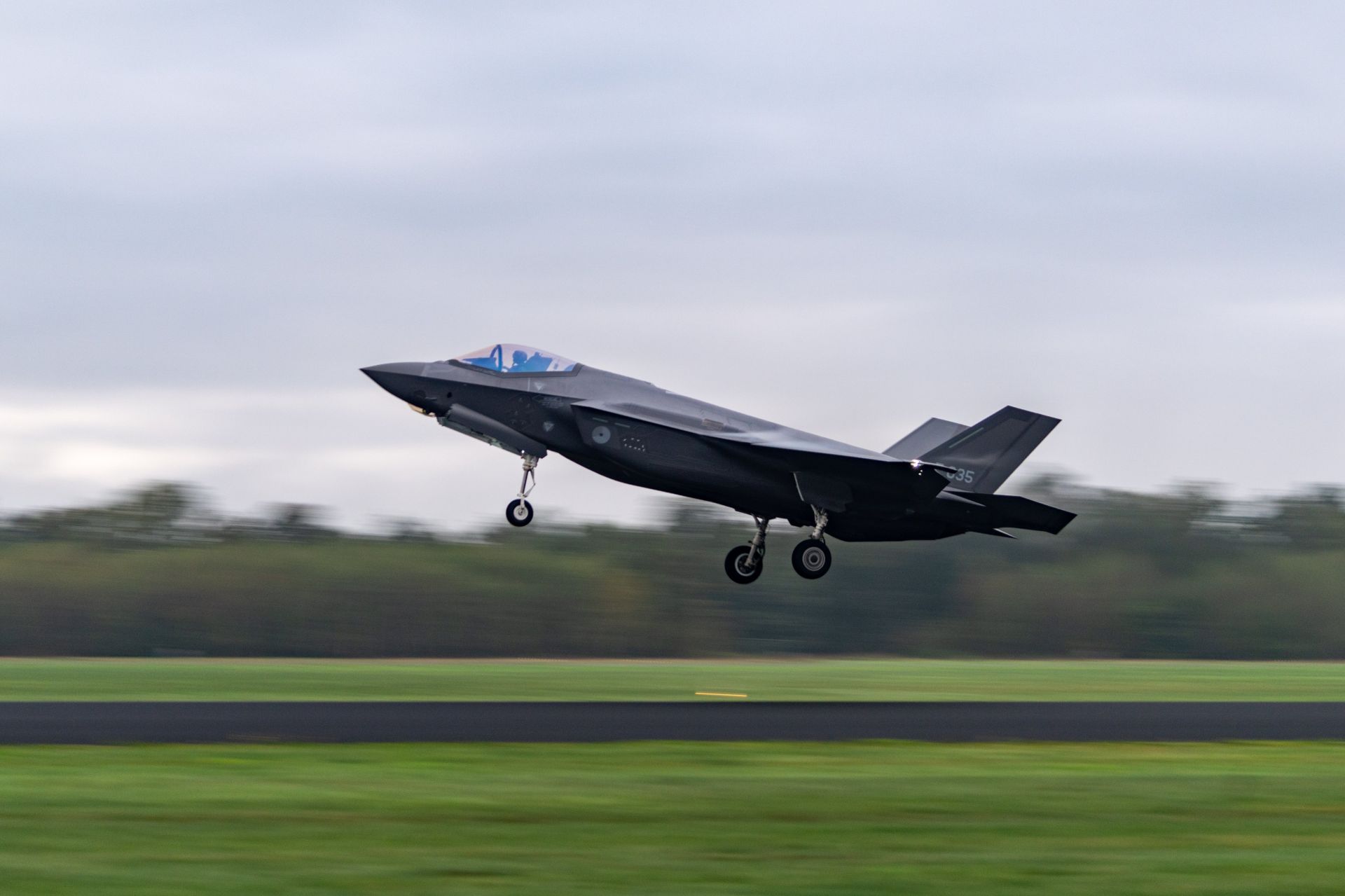  F-35A具執行一般戰備與核武打擊行動的雙重能力，為演訓核心之一。圖為參演的荷蘭同型機。（取自北約歐洲盟軍司令部「X」帳號）